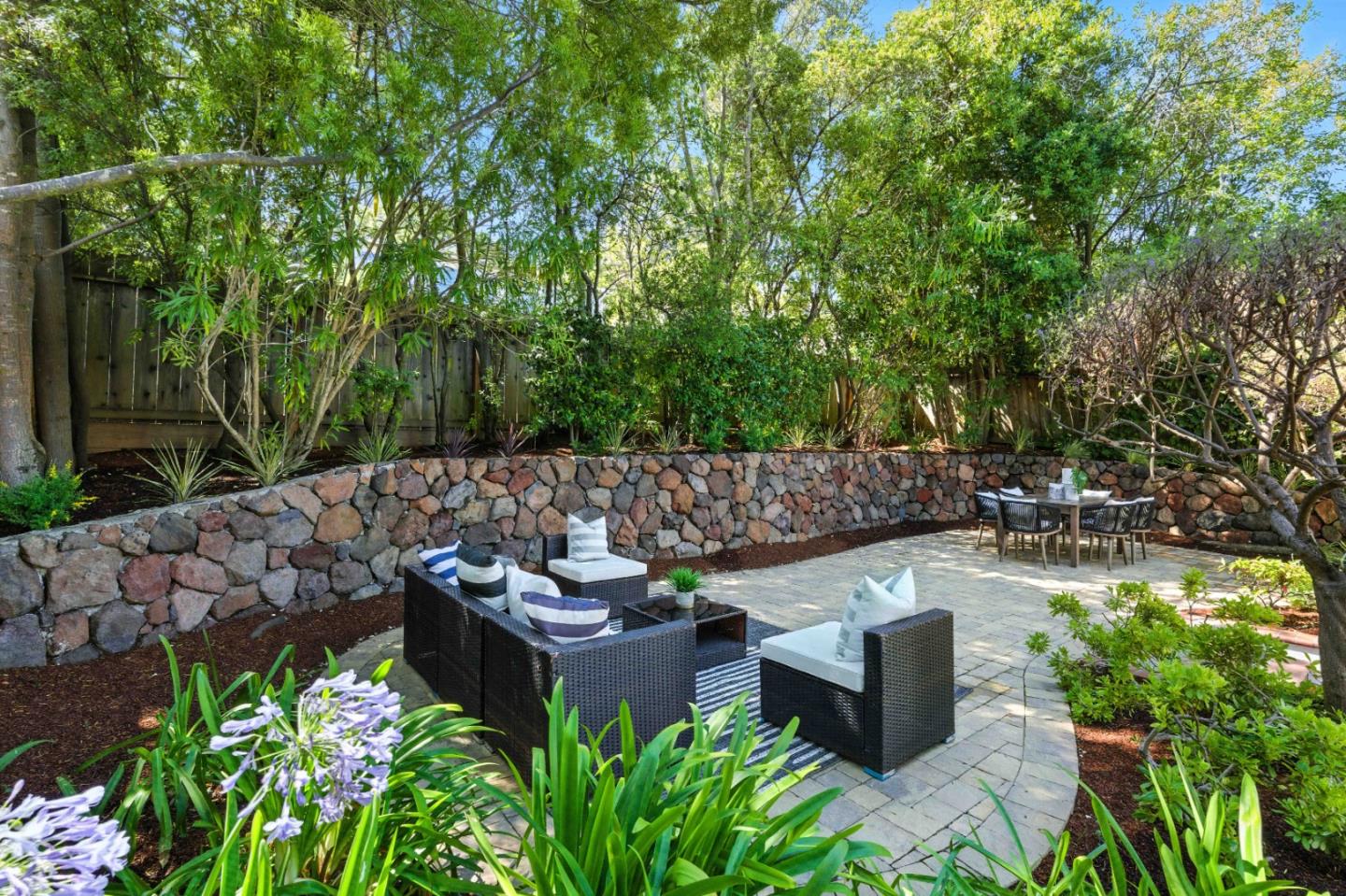 2235 Carmelita Drive