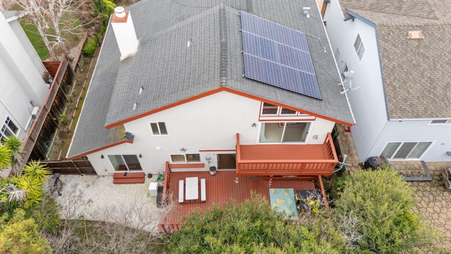 60 Beach Park Boulevard