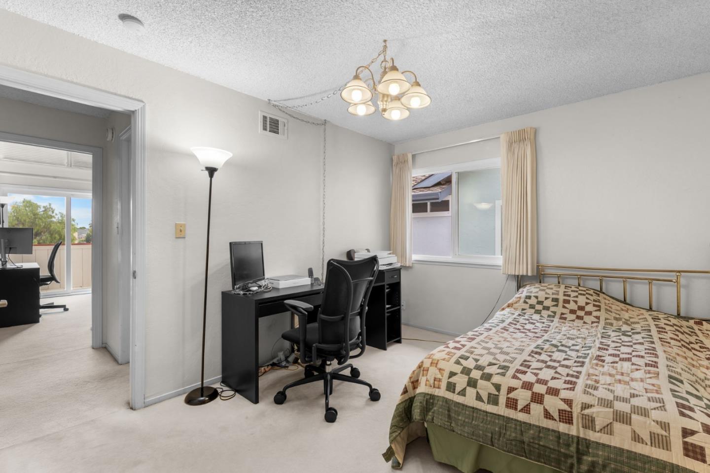 60 Beach Park Boulevard