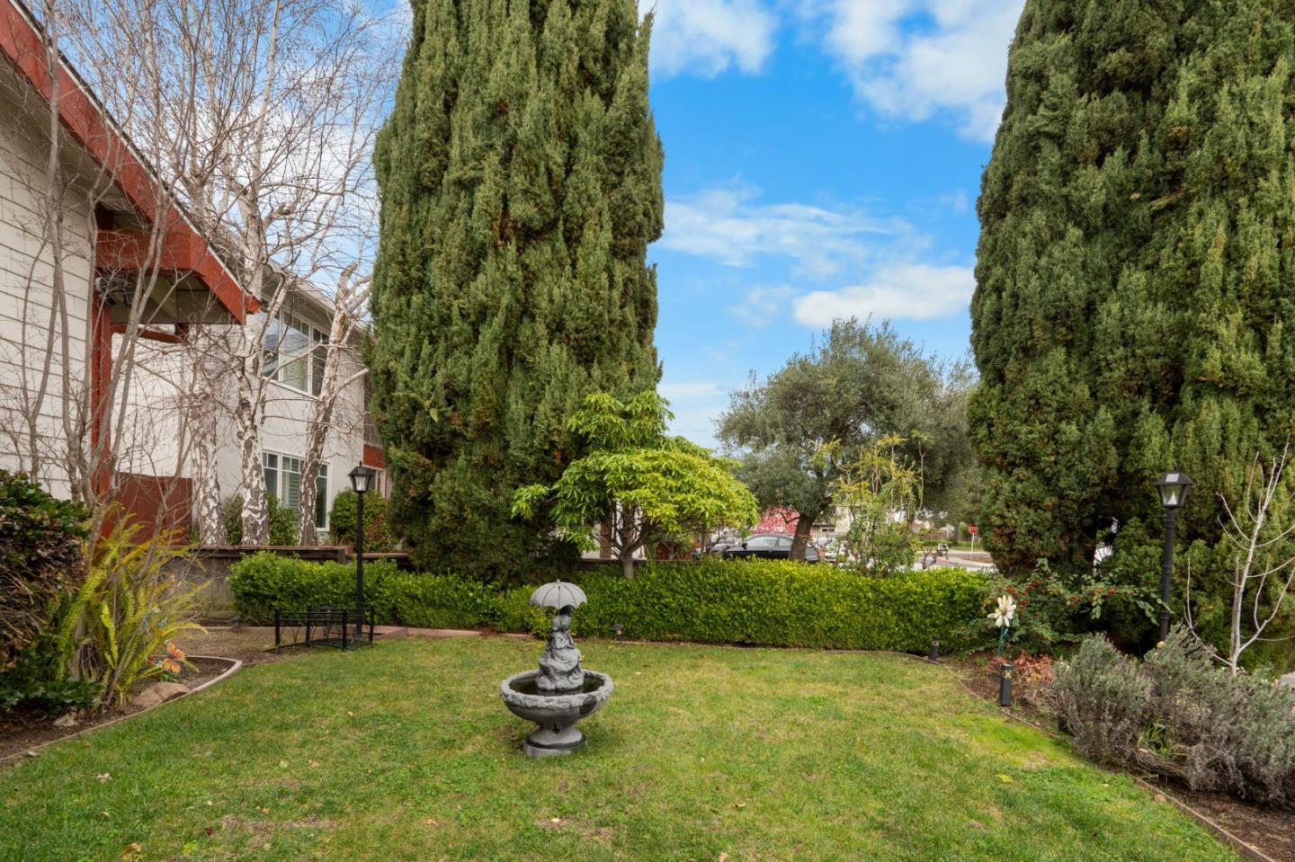 60 Beach Park Boulevard