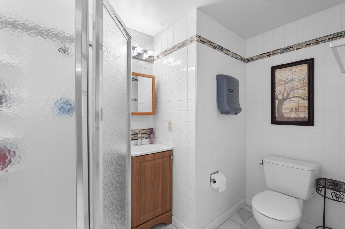 60 Beach Park Boulevard