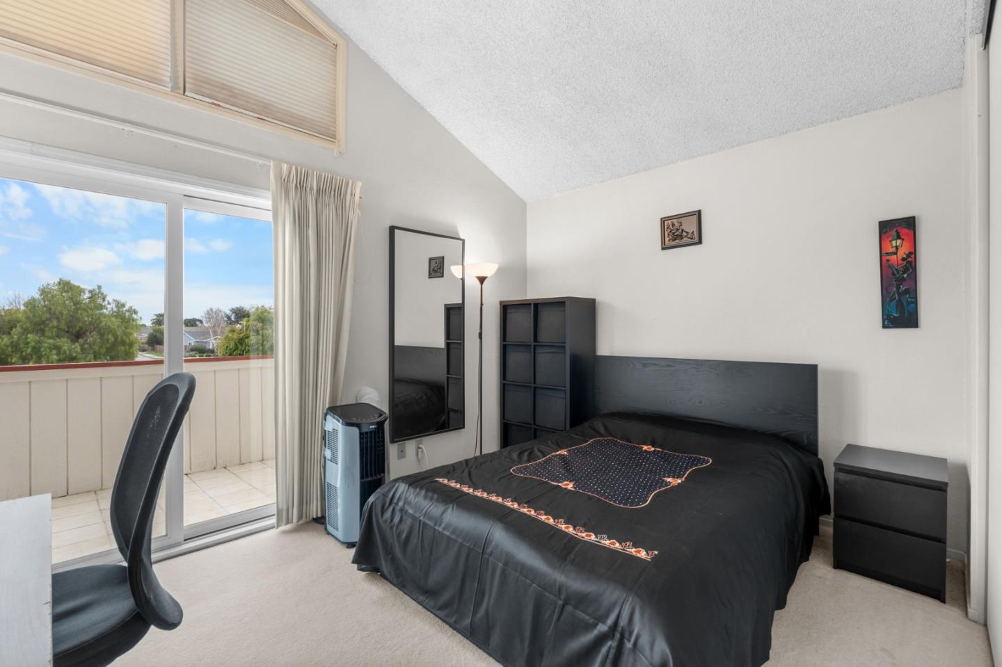 60 Beach Park Boulevard