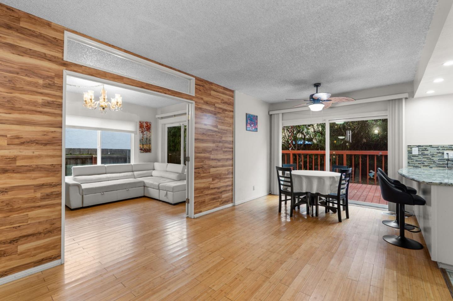 60 Beach Park Boulevard