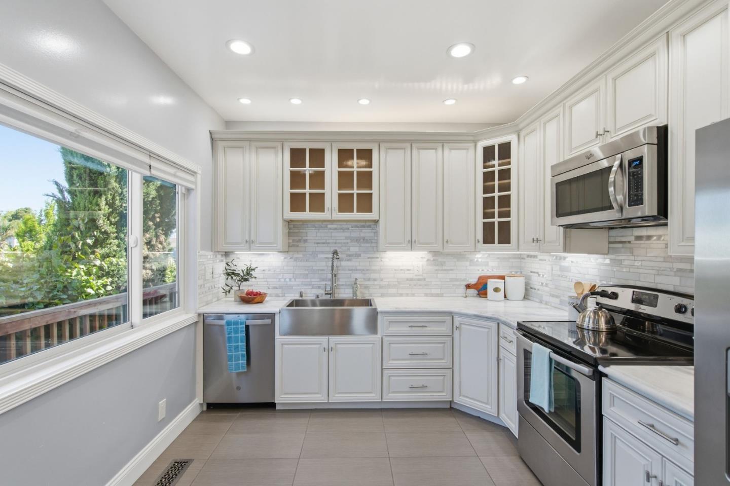 1057 Shoal DR