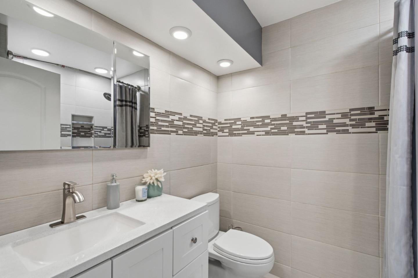 1057 Shoal DR