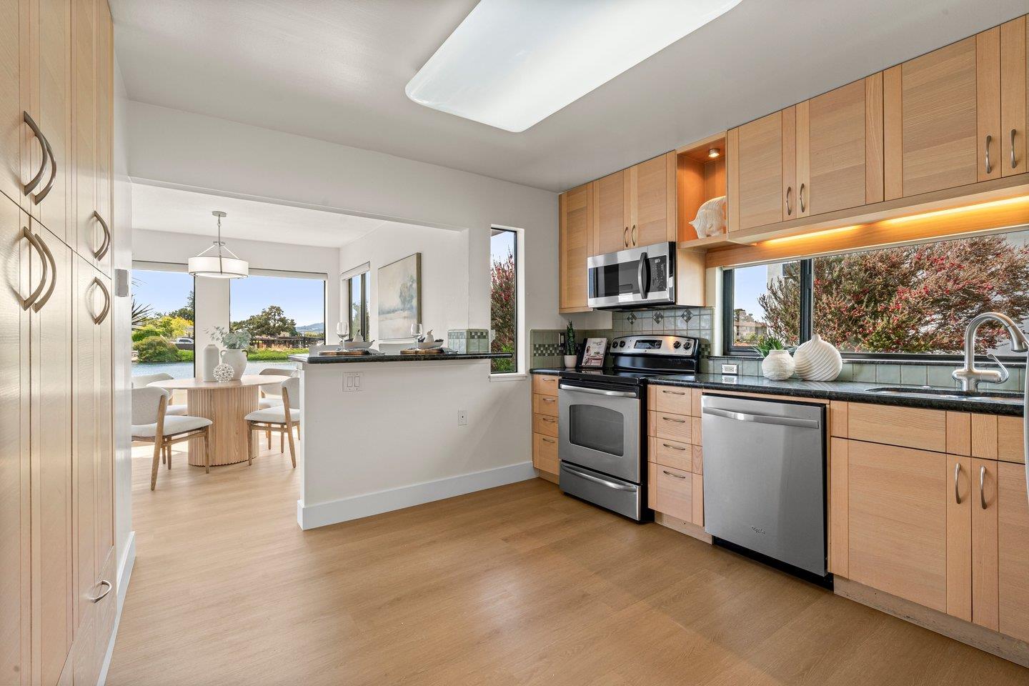 700 Portofino LN