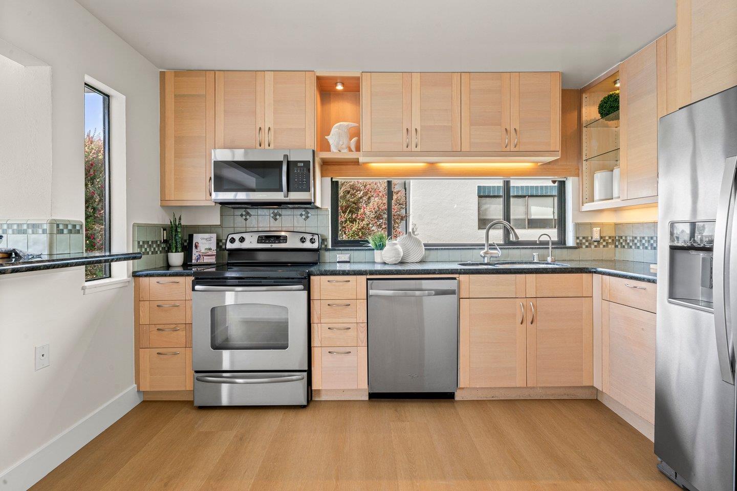 700 Portofino LN