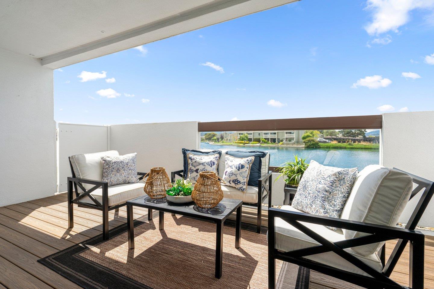 700 Portofino LN