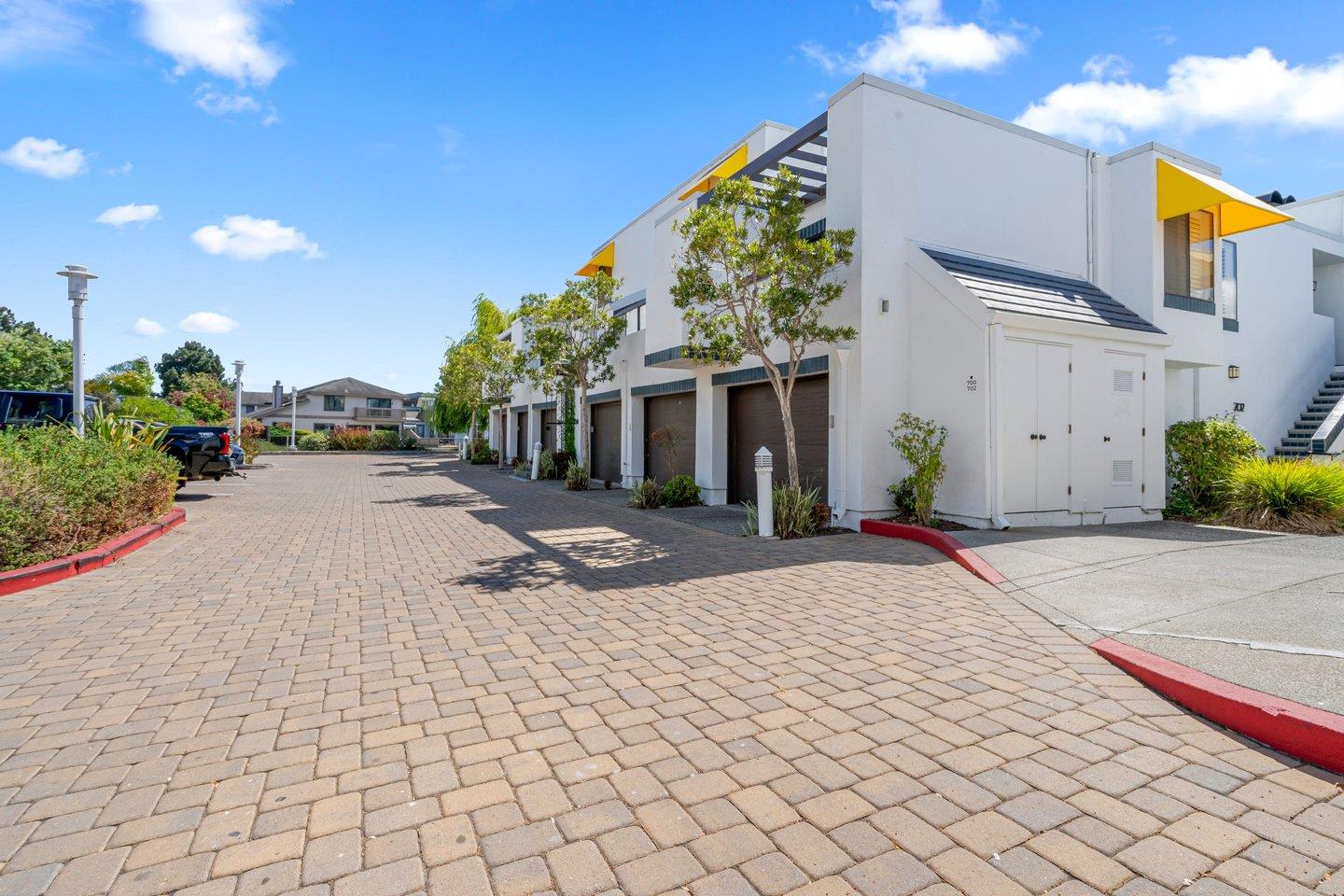 700 Portofino LN