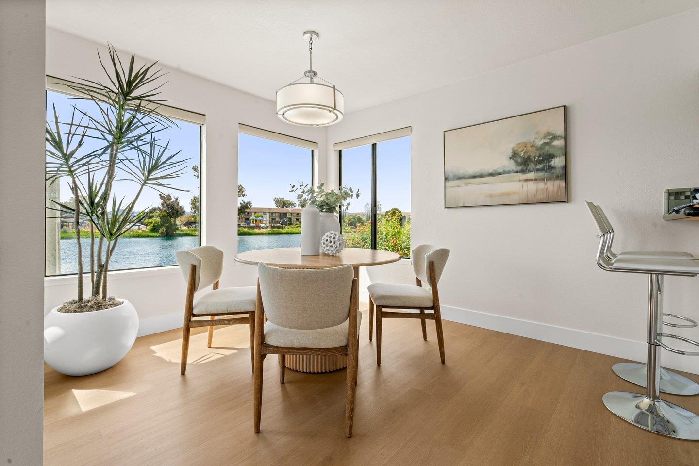 700 Portofino LN