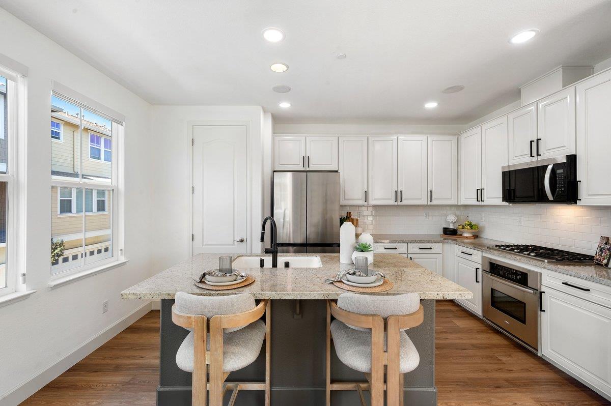 201 Keech DR