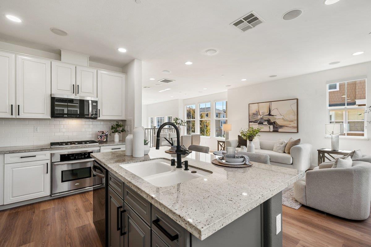 201 Keech DR