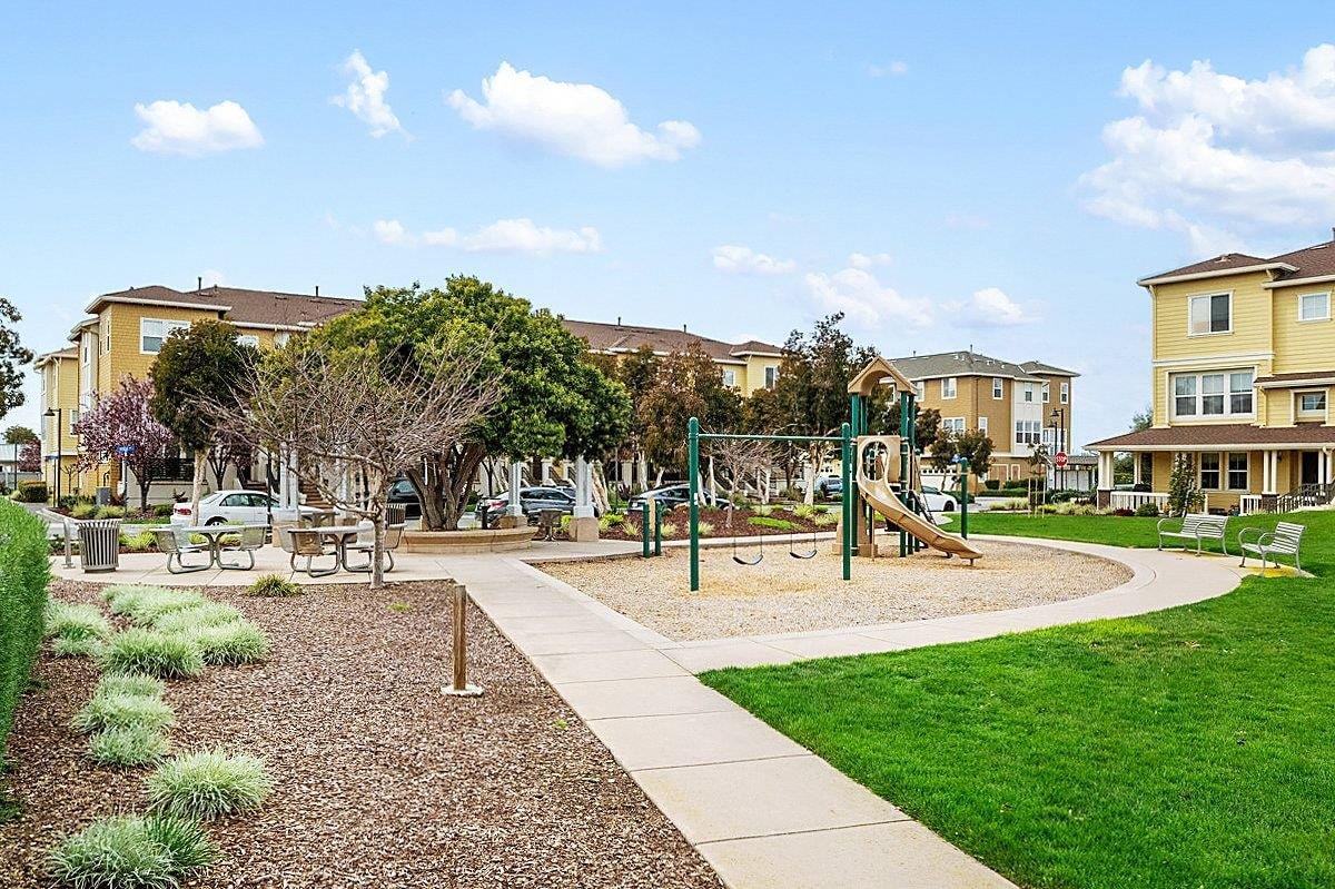 201 Keech DR