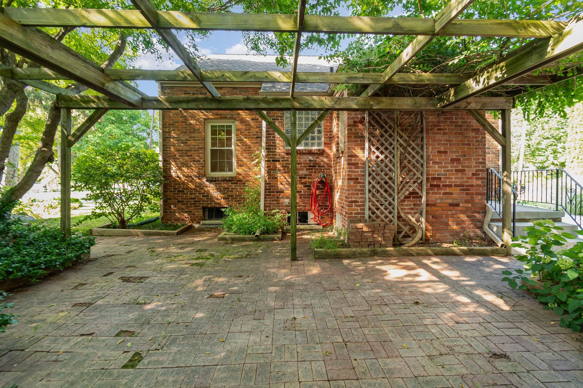 309 Helen Street