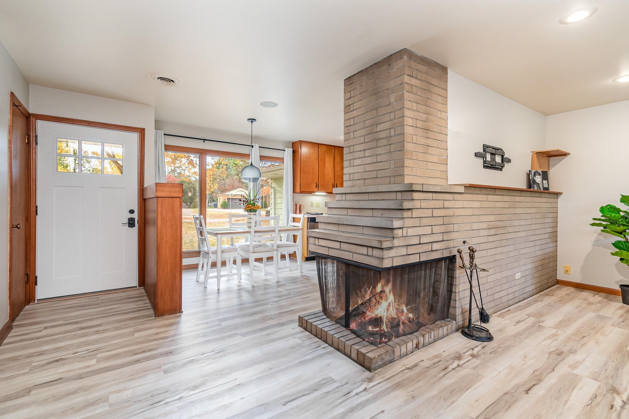 4304 Castle Drive
