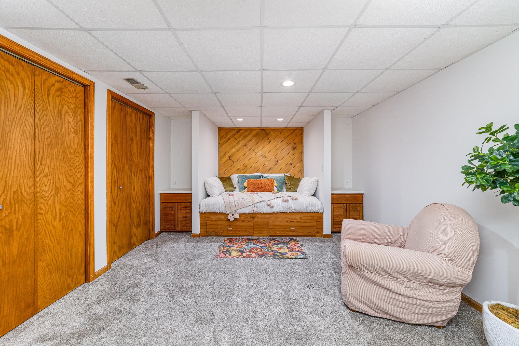 8957 Oak Meadow Unit 11 Drive Unit: 11