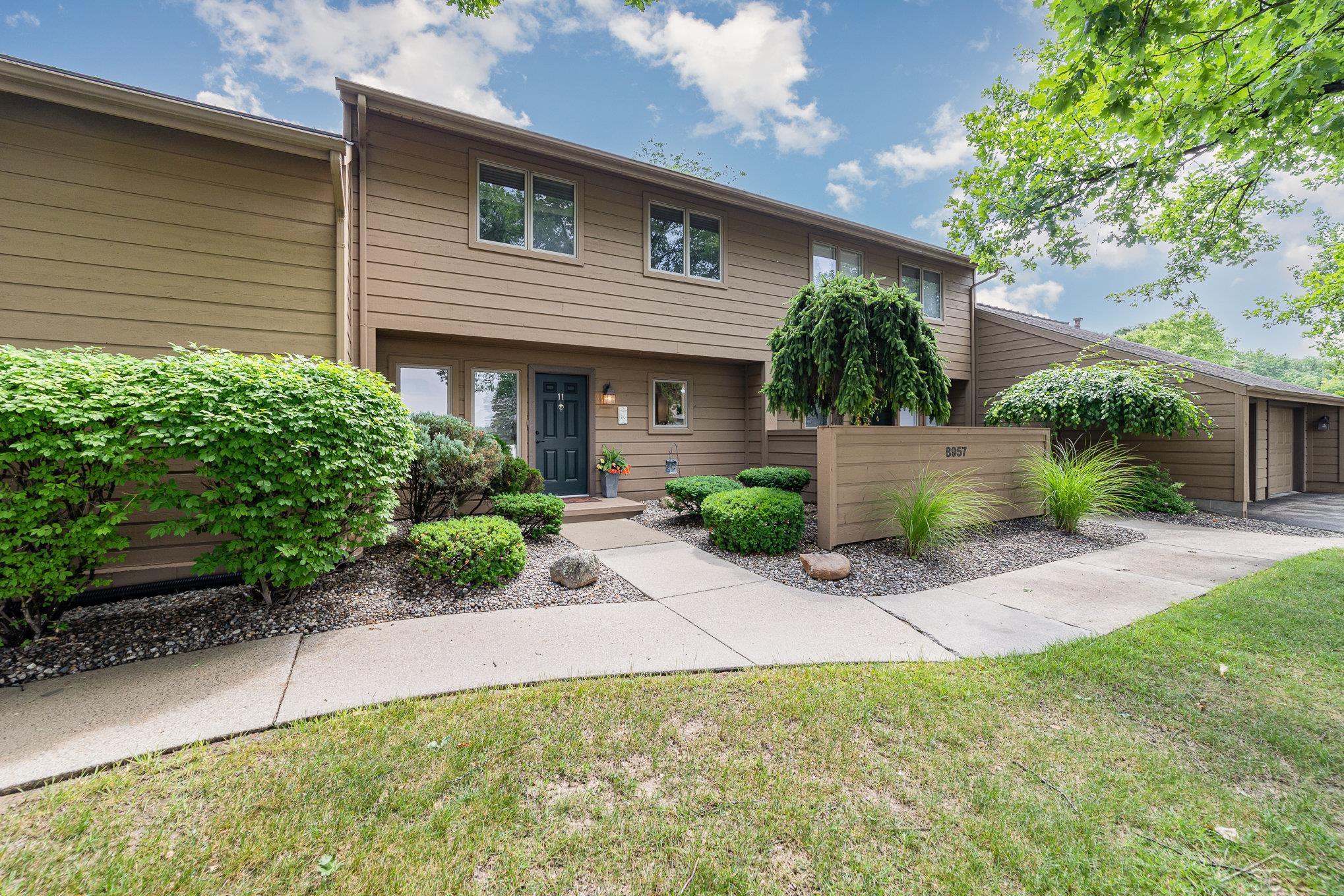 8957 Oak Meadow Unit 11 Drive # 11