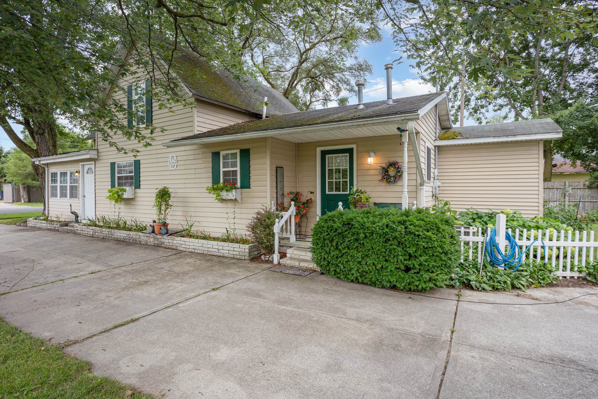 232 Henry Street