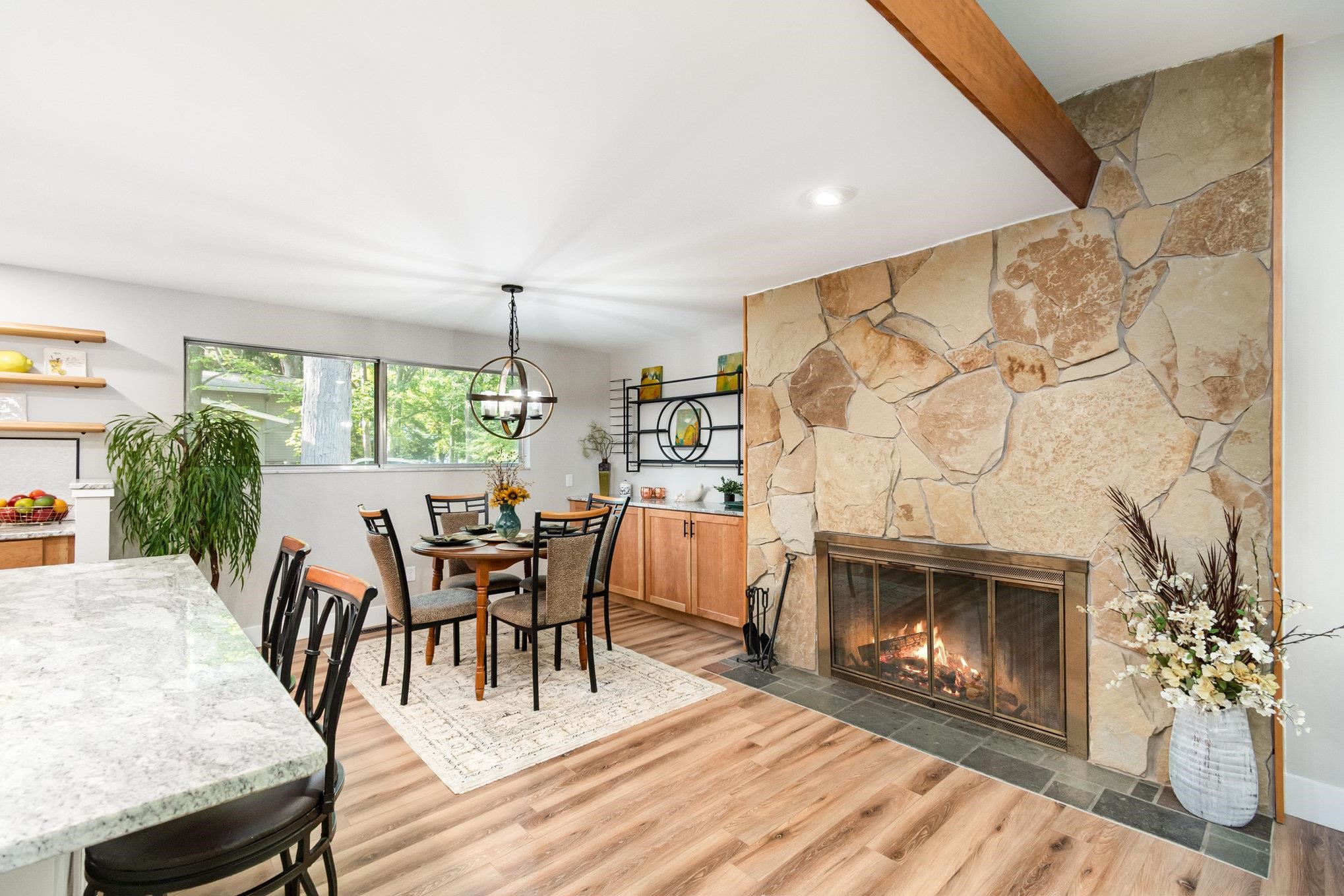 4911 Sturgeon Creek Parkway