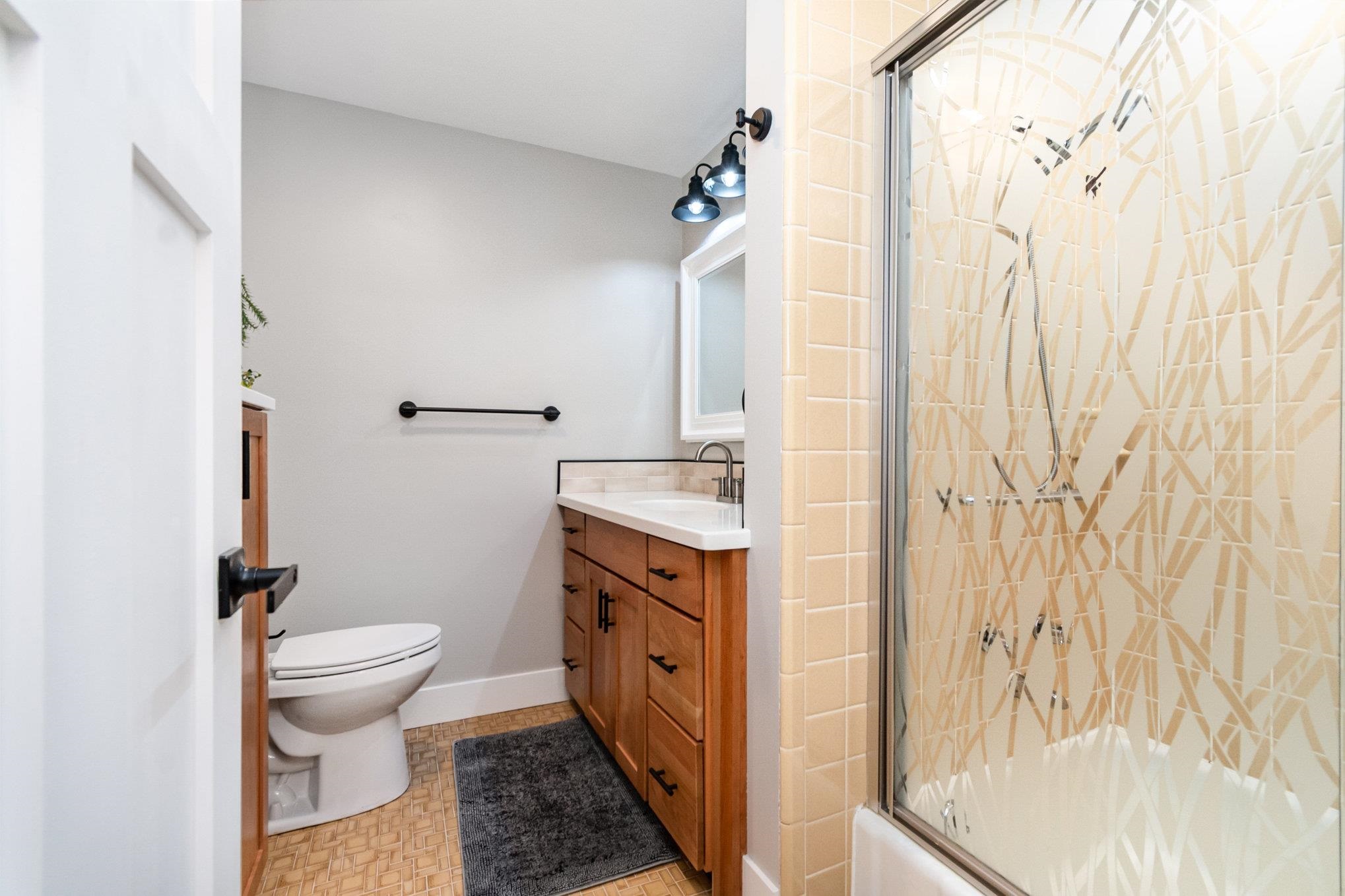 4911 Sturgeon Creek Parkway