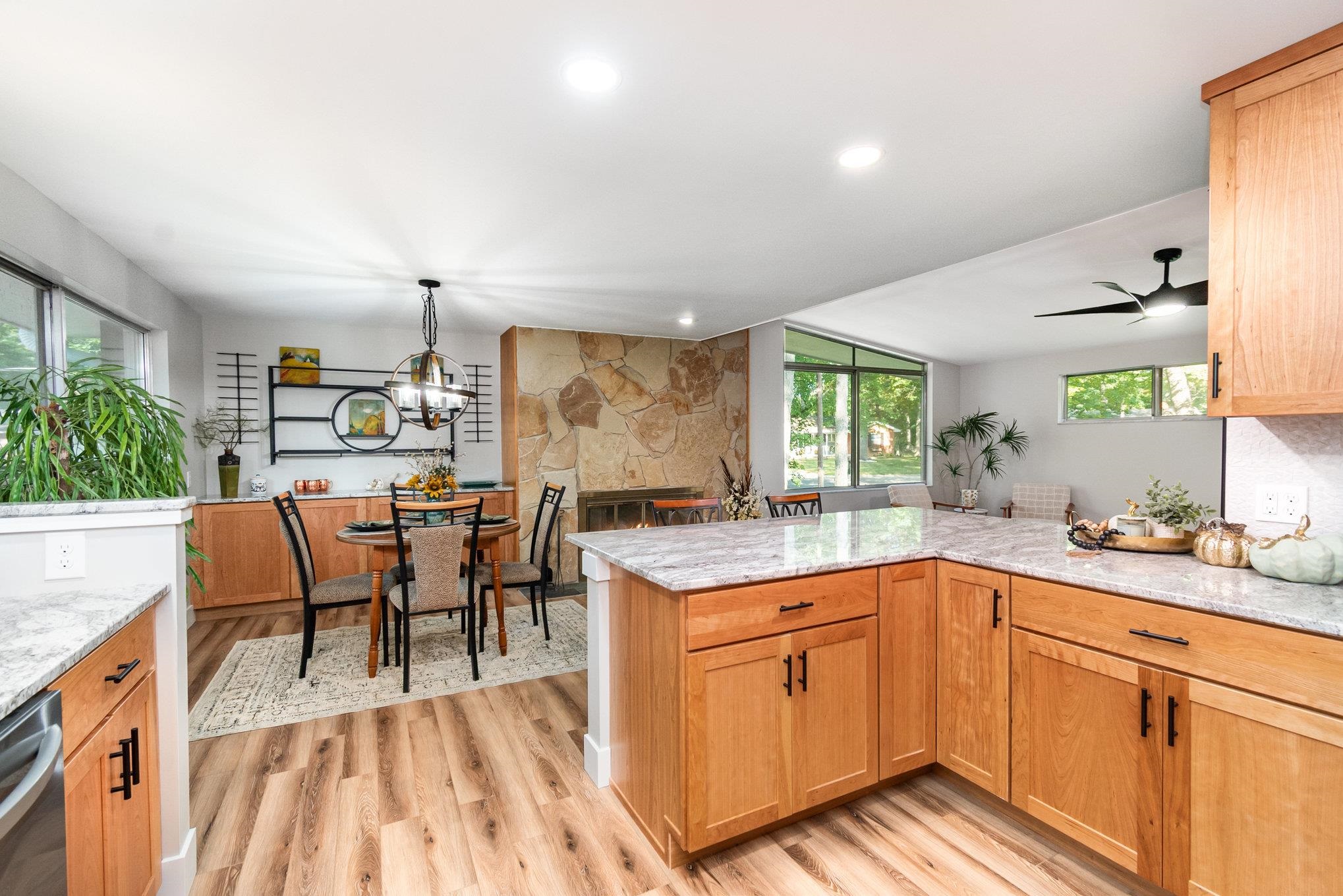 4911 Sturgeon Creek Parkway