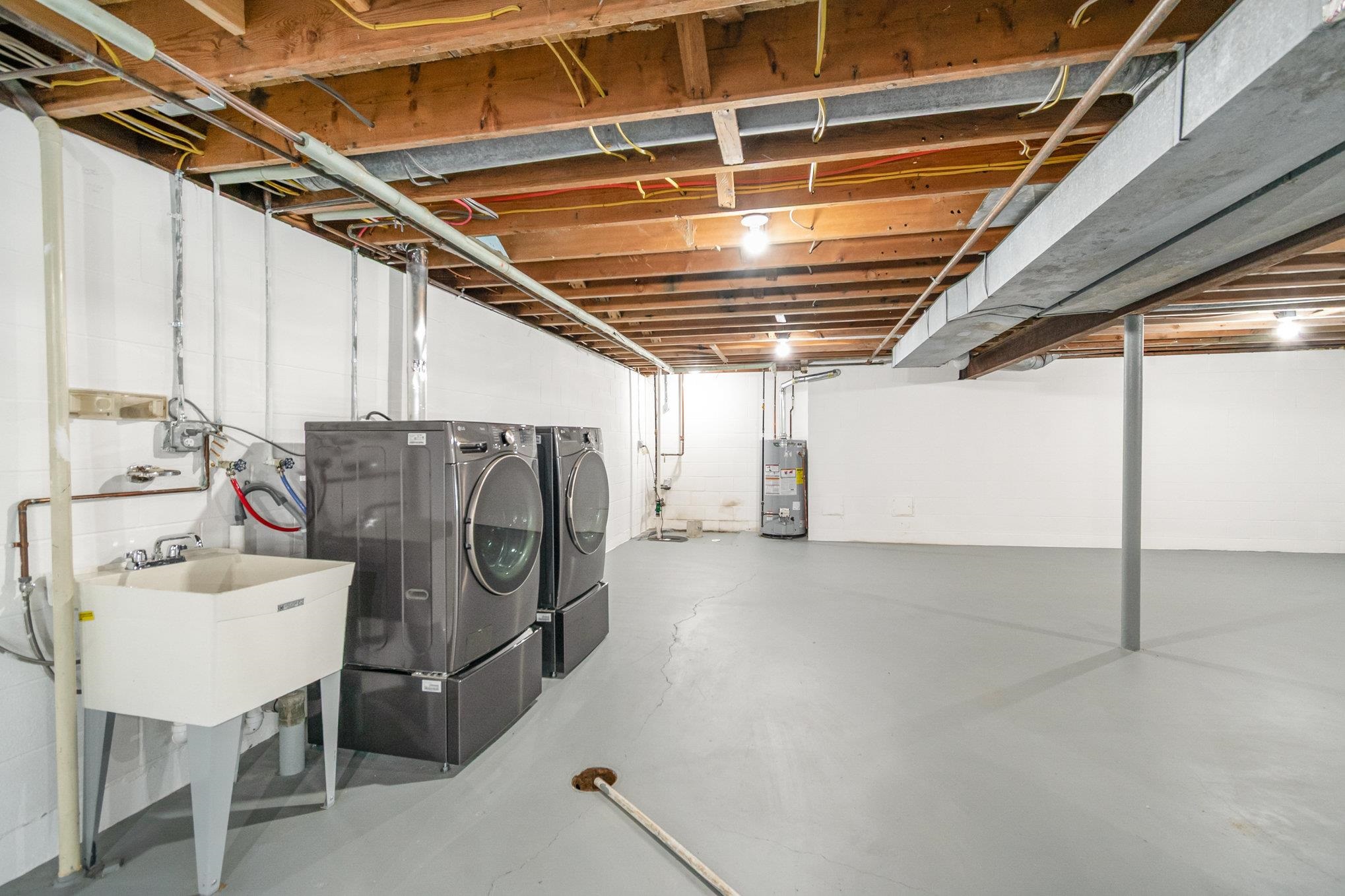 4911 Sturgeon Creek Parkway