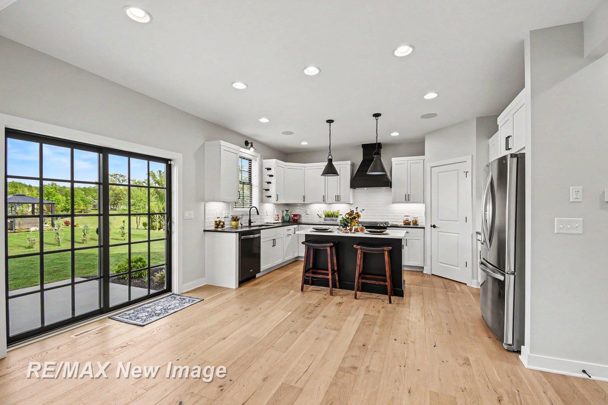 5412 Red Tail Lane