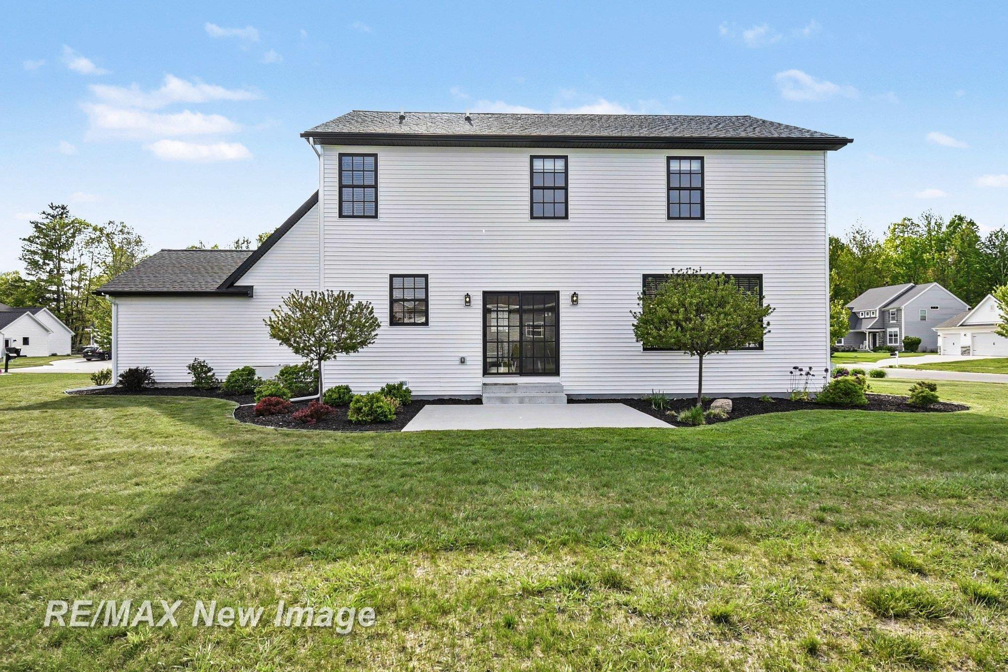 5412 Red Tail Lane