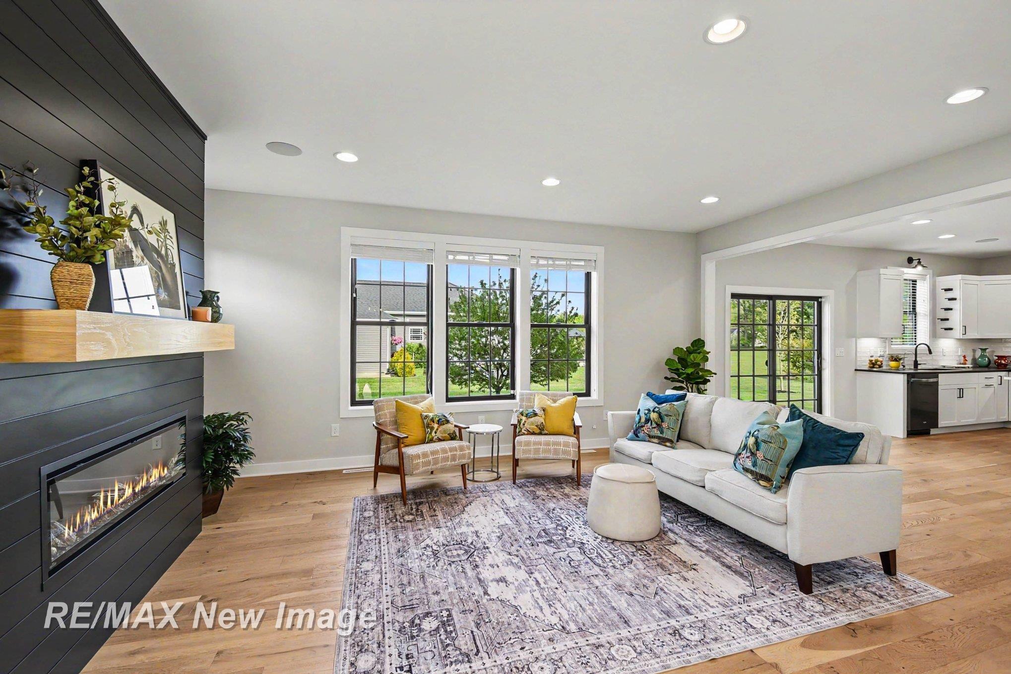5412 Red Tail Lane