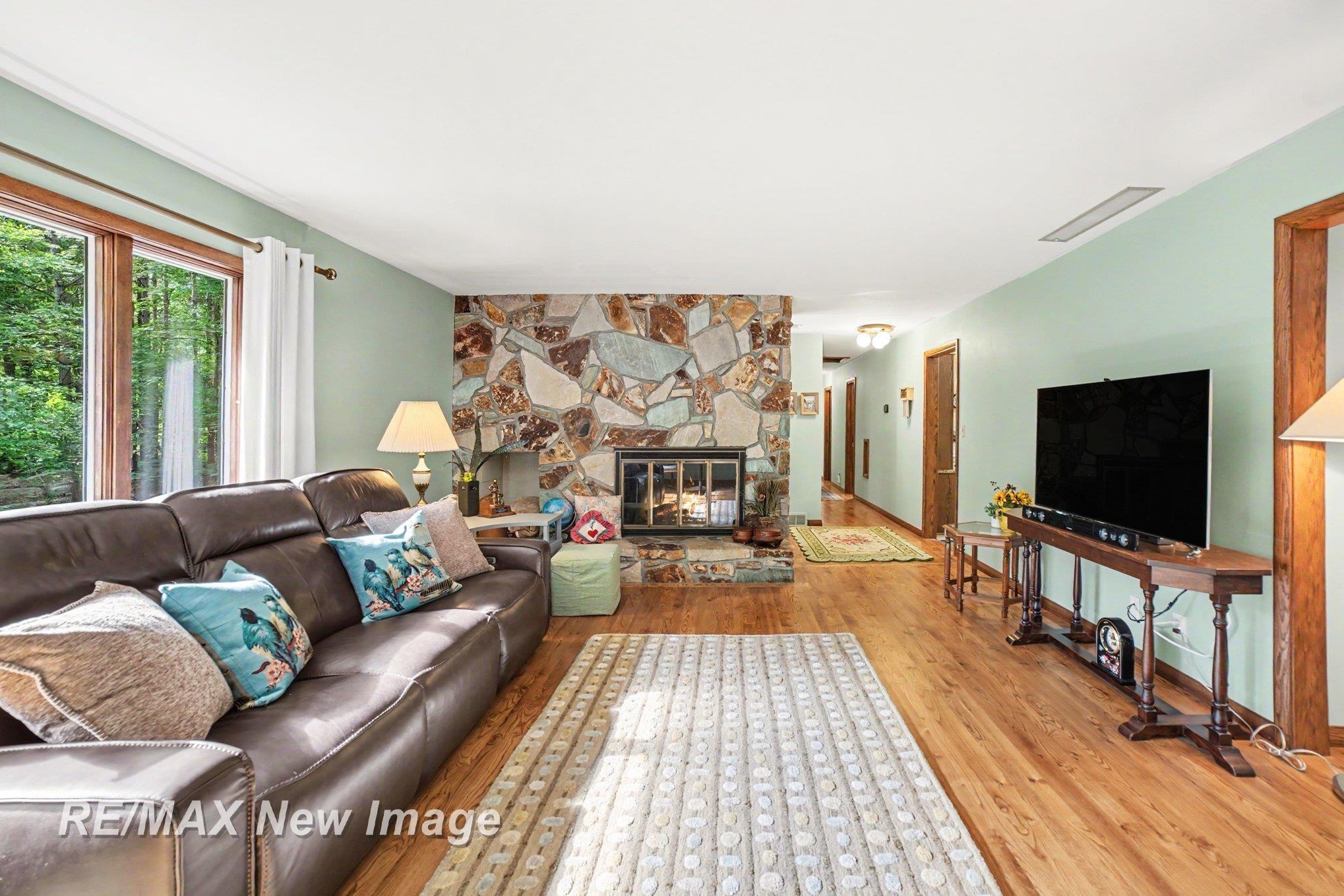 4093 Pruess Road