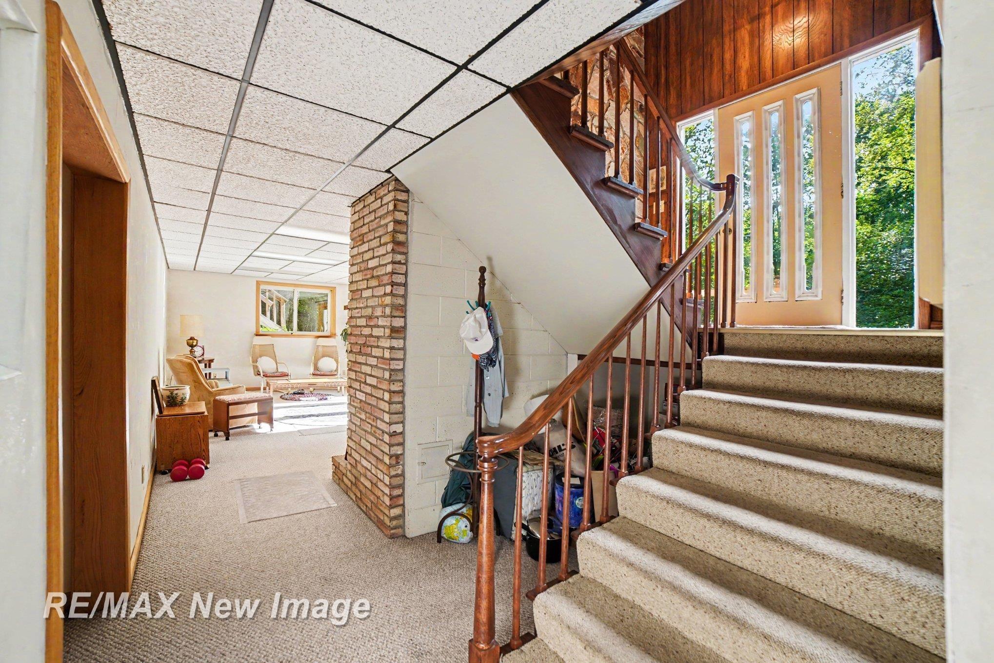 4093 Pruess Road