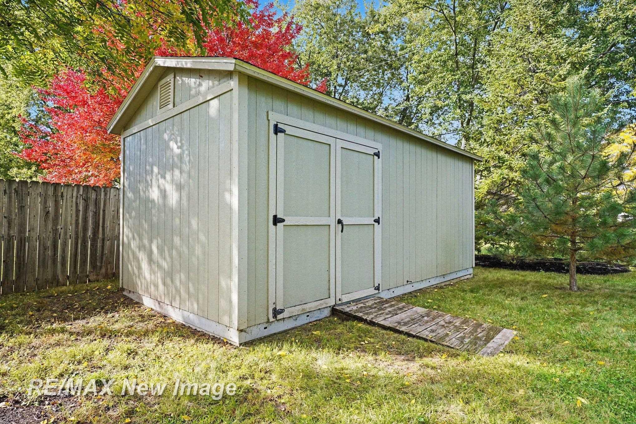 413 Hollybrook Drive