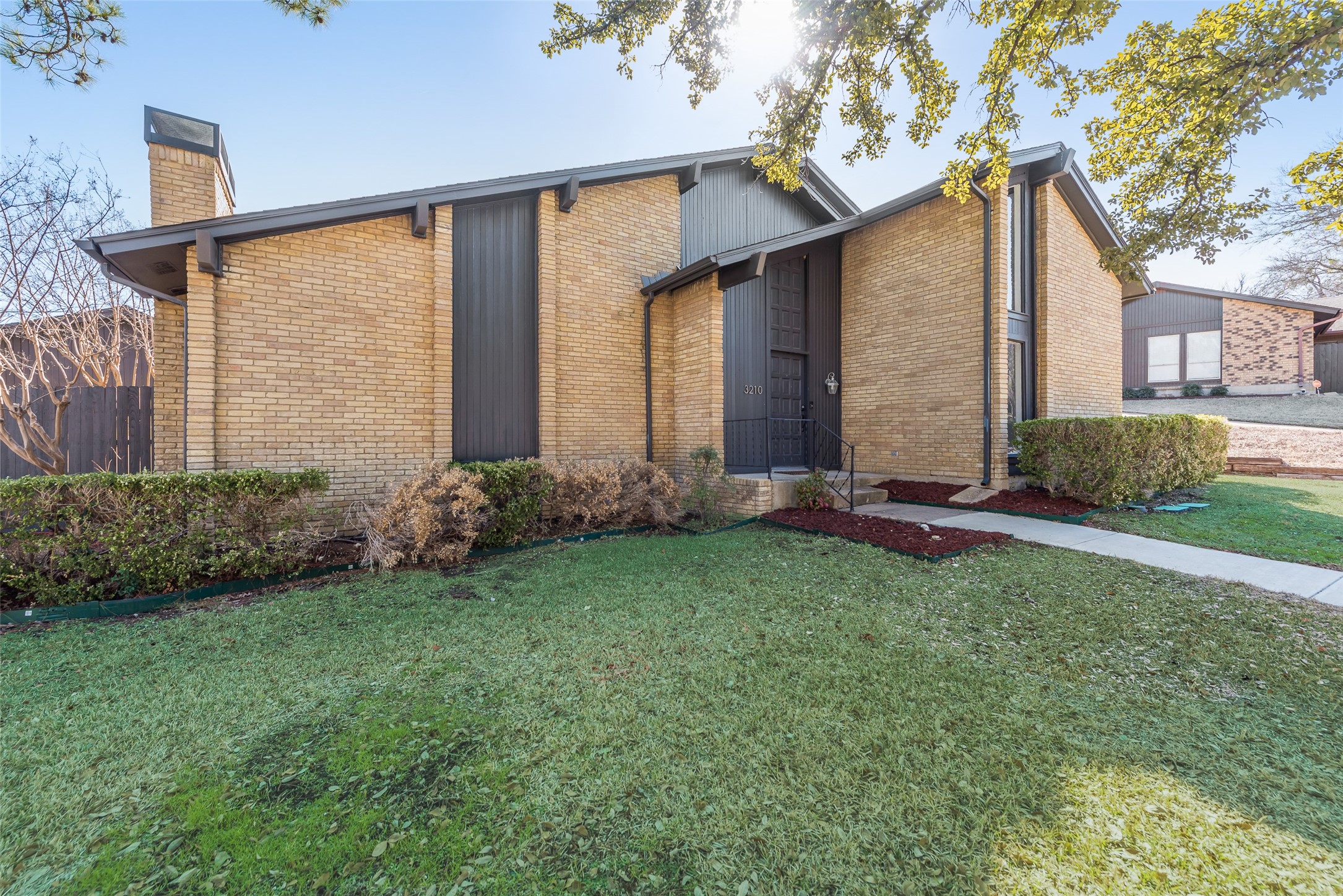 3210 Coronado Street