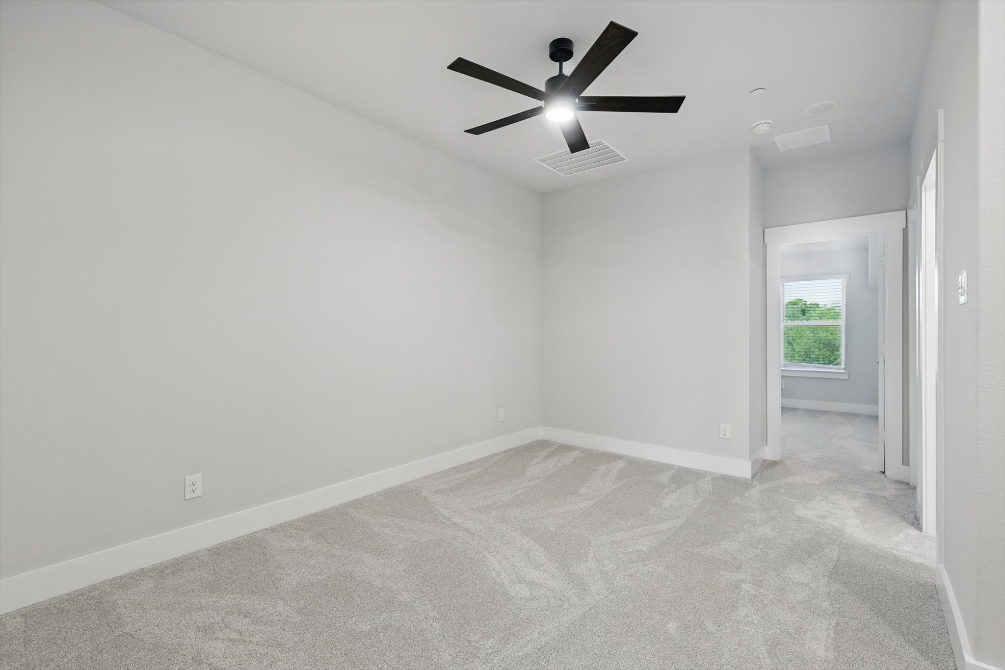 7637 Reis Lane