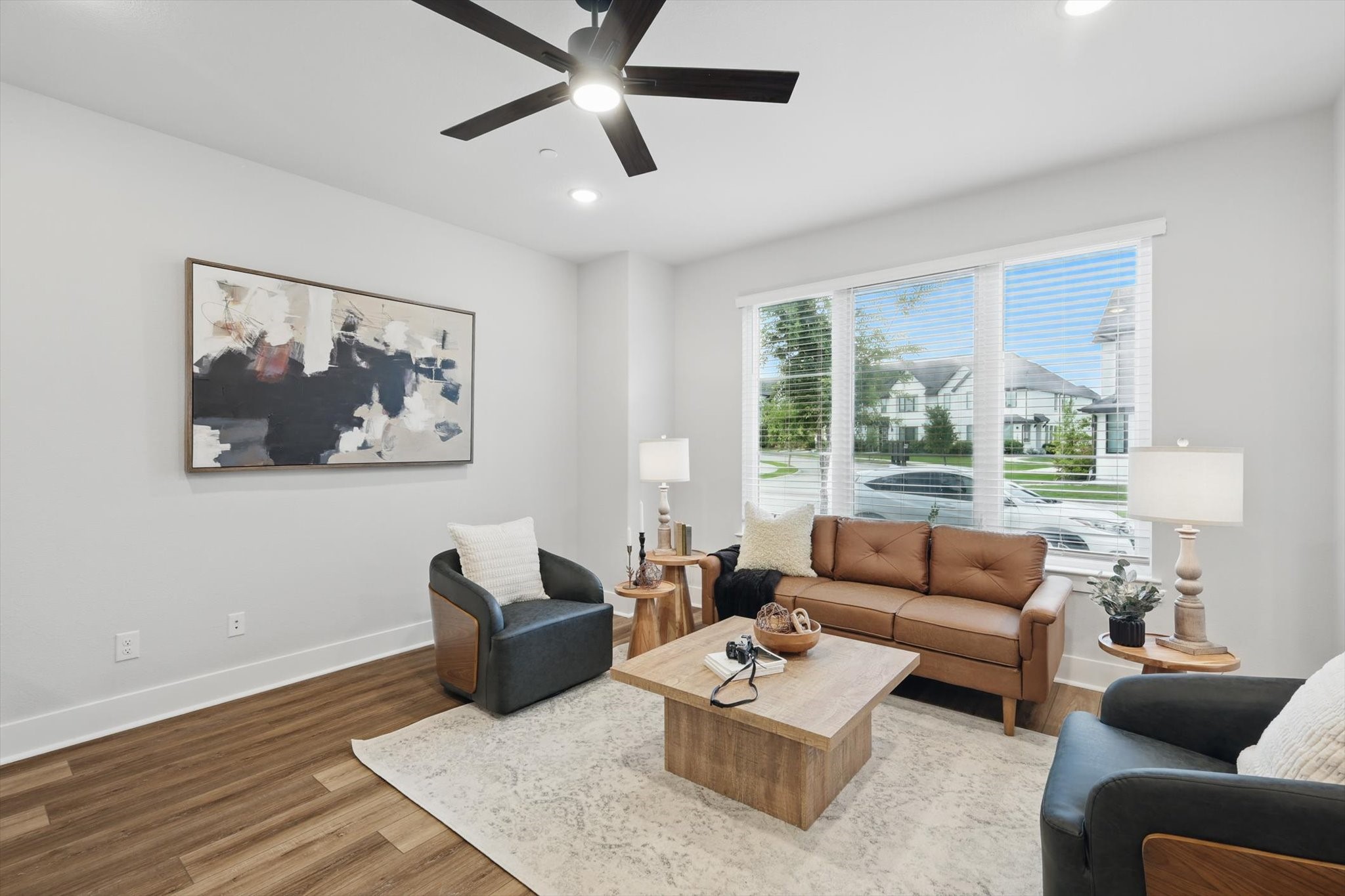 7637 Reis Lane