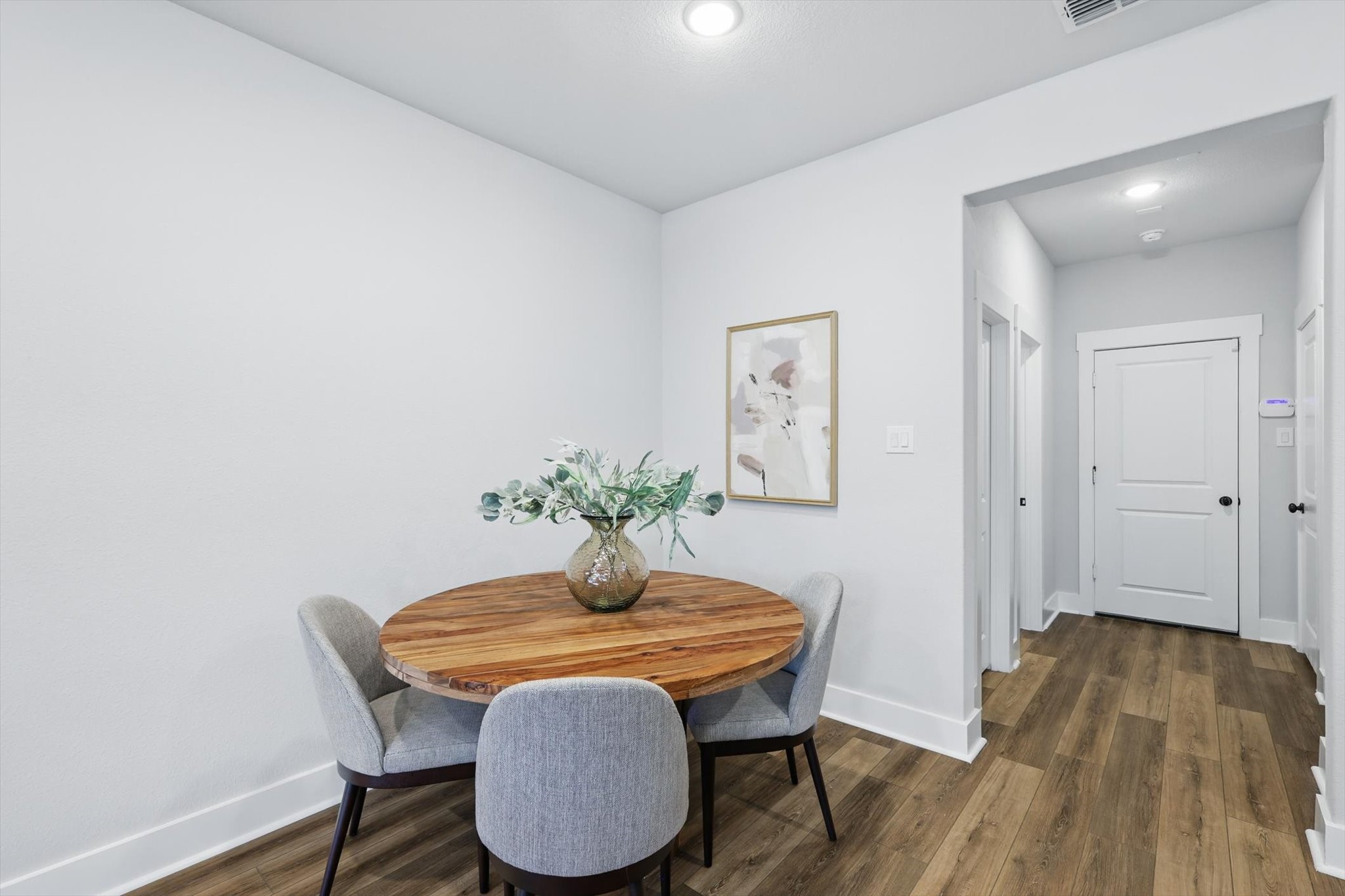 7637 Reis Lane