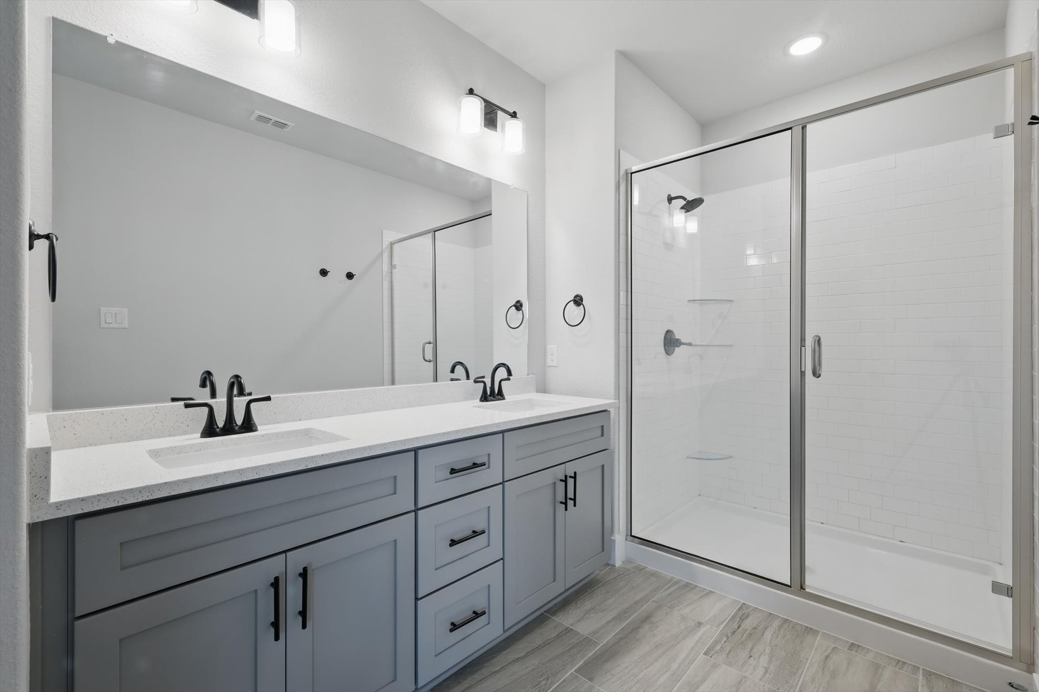 7637 Reis Lane