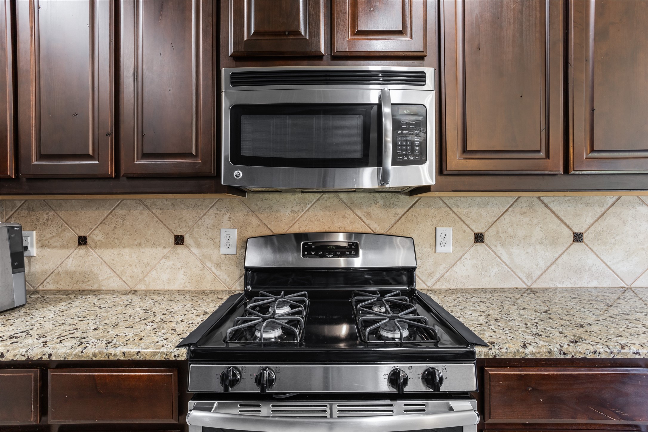 3028 Maple Creek Drive