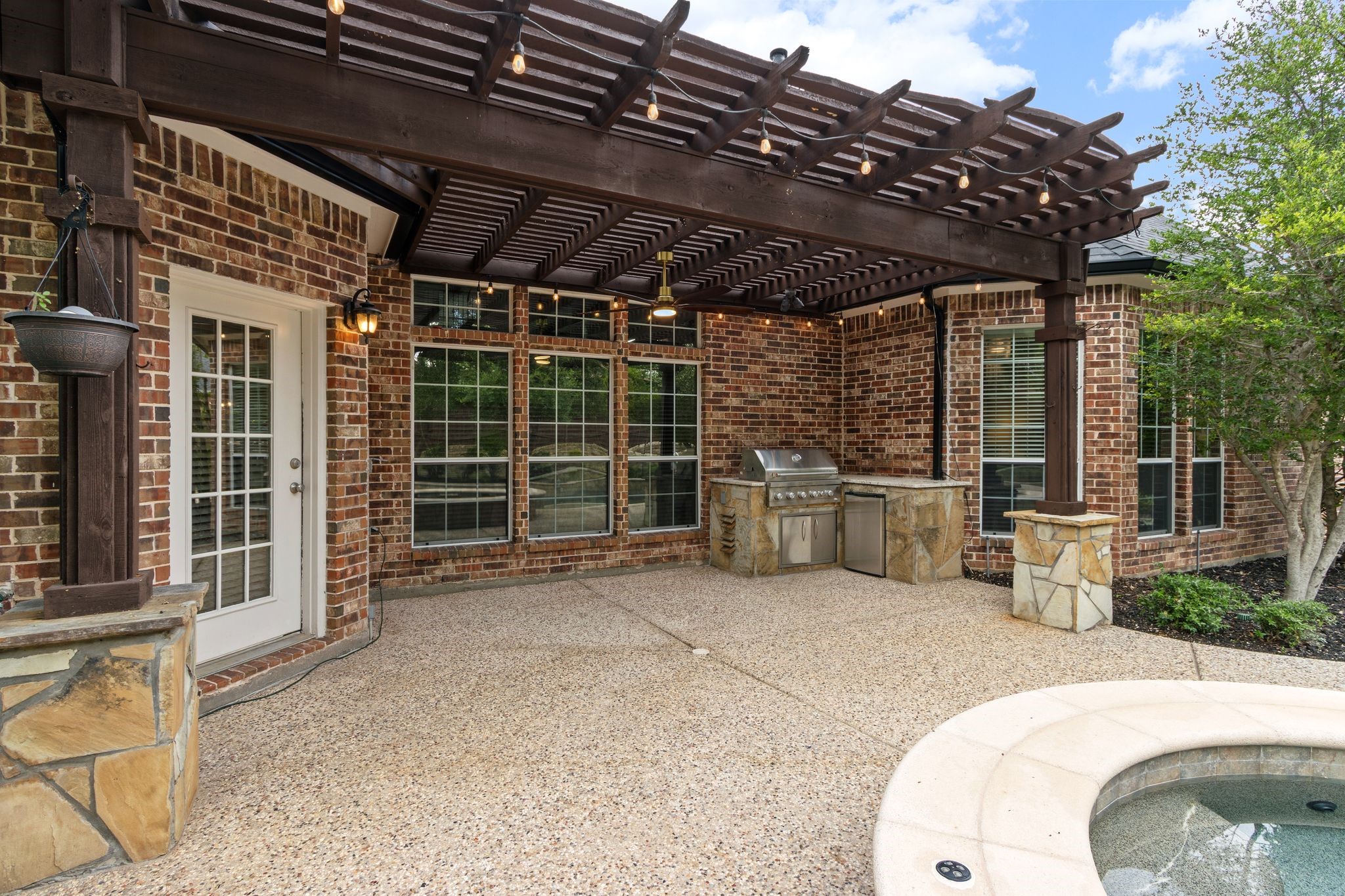 3407 Sherwood Lane