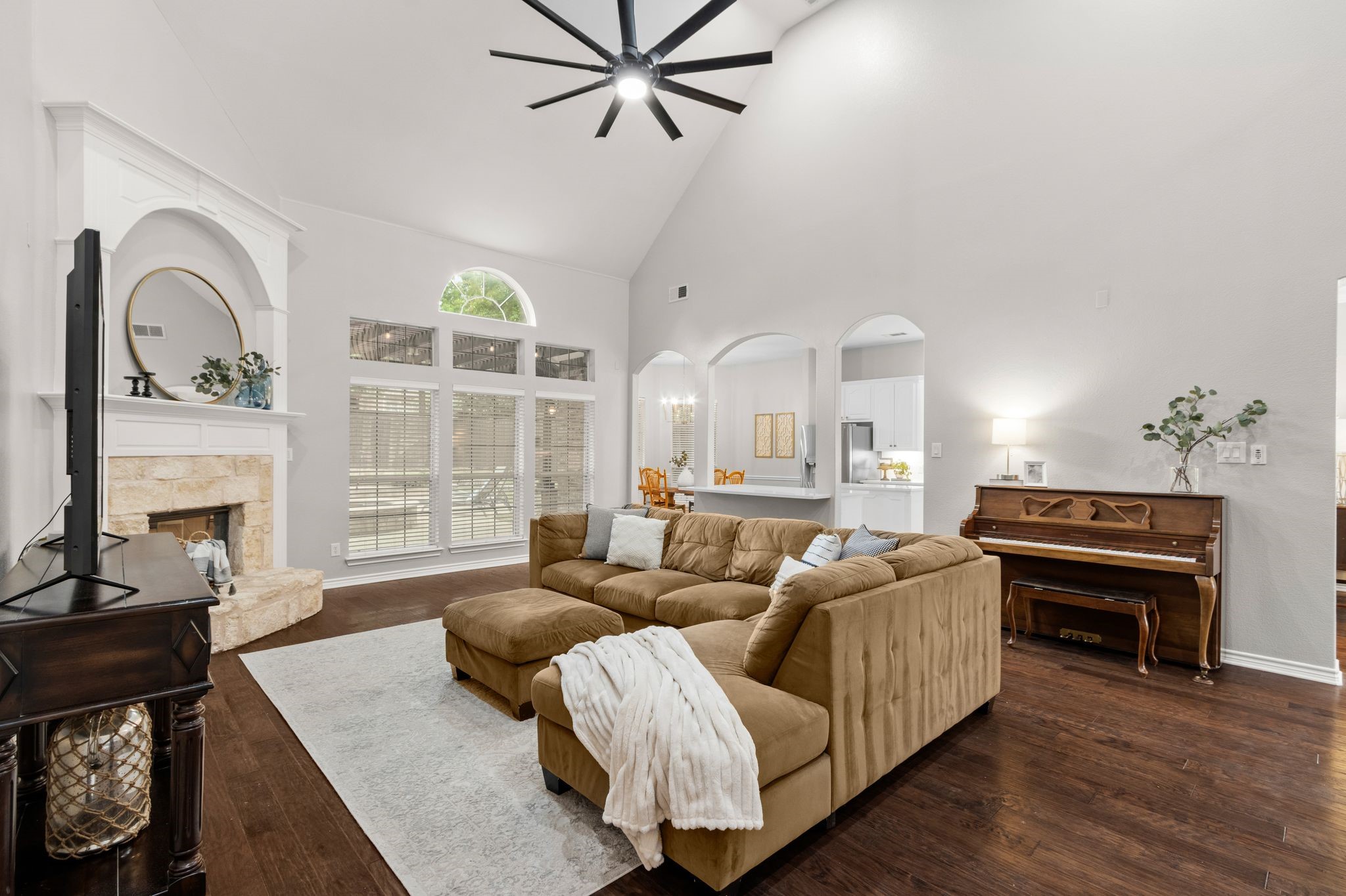 3407 Sherwood Lane