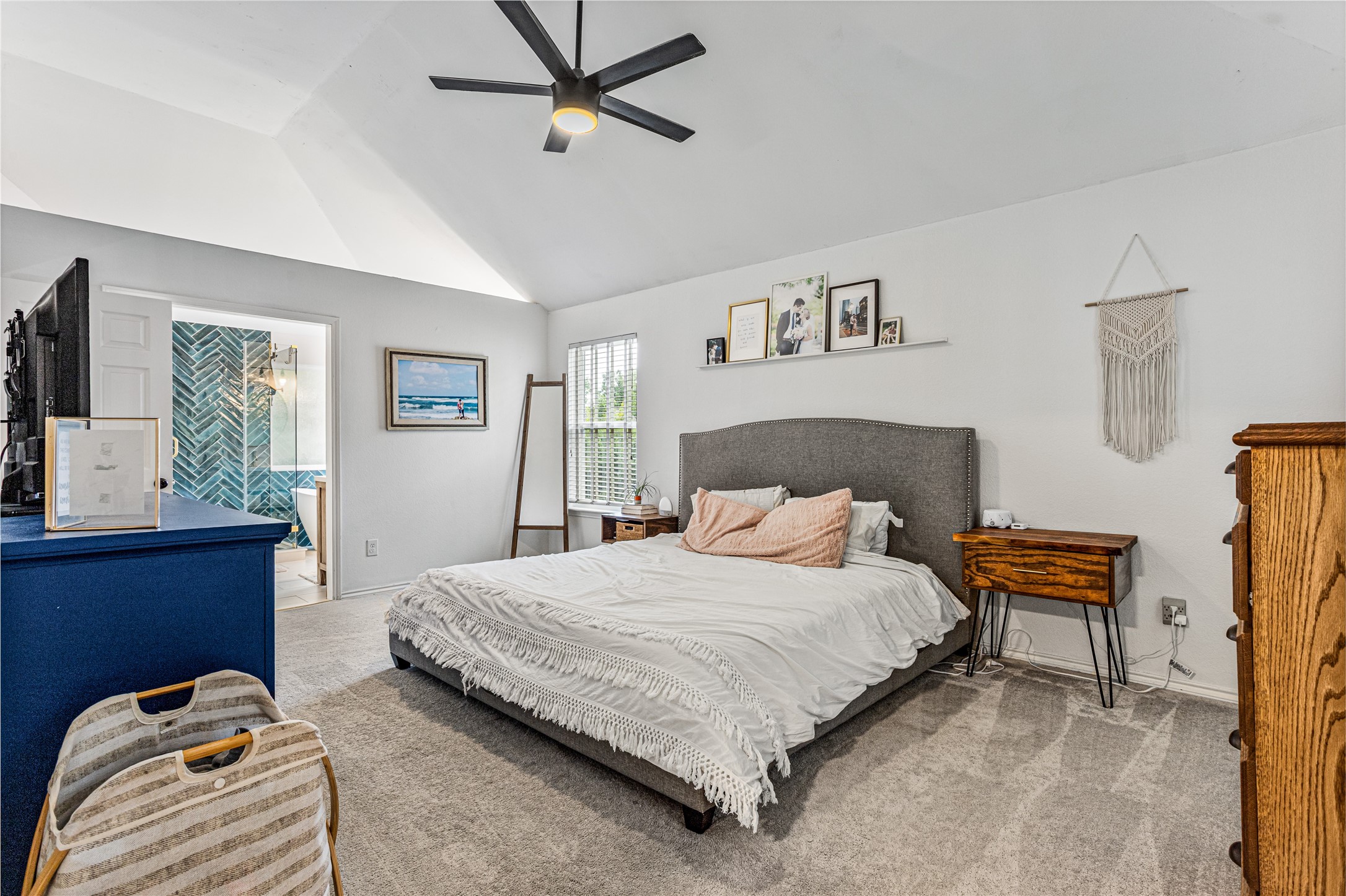 5325 Cambridge Court