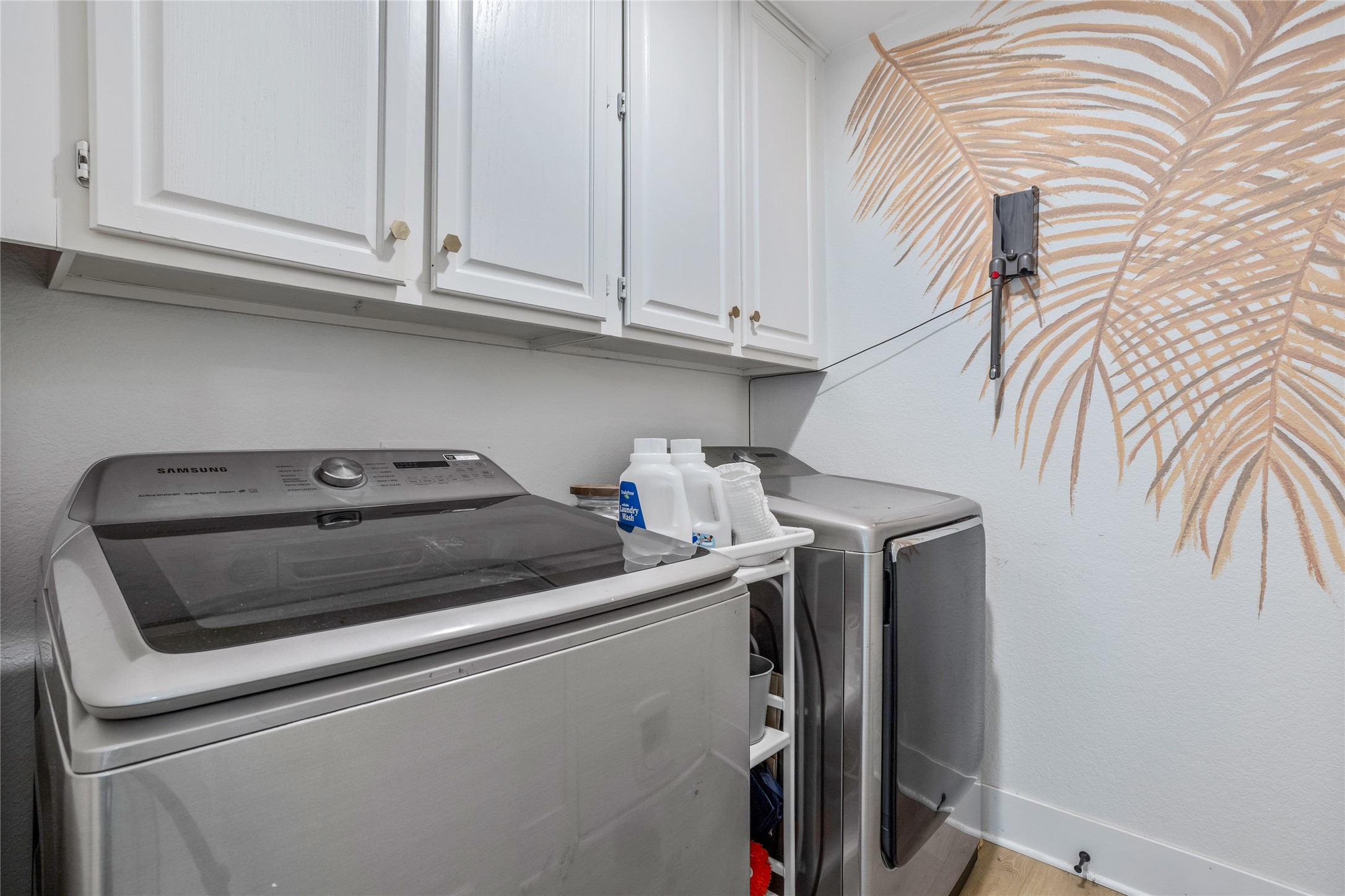 5325 Cambridge Court