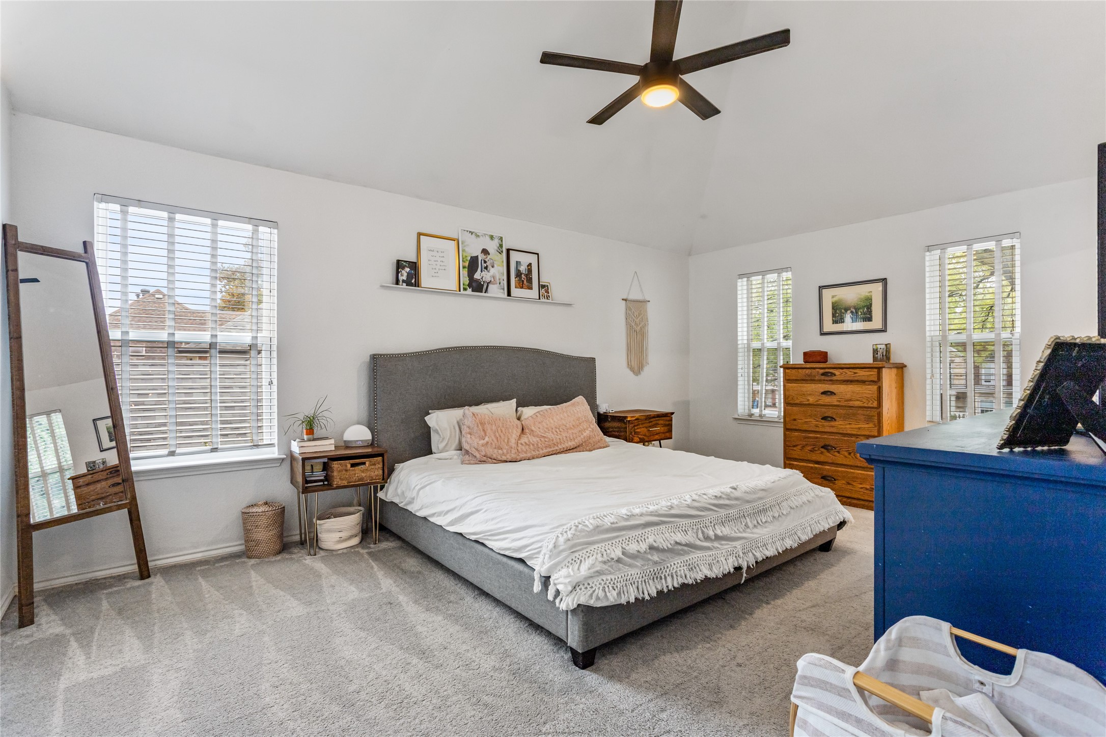 5325 Cambridge Court