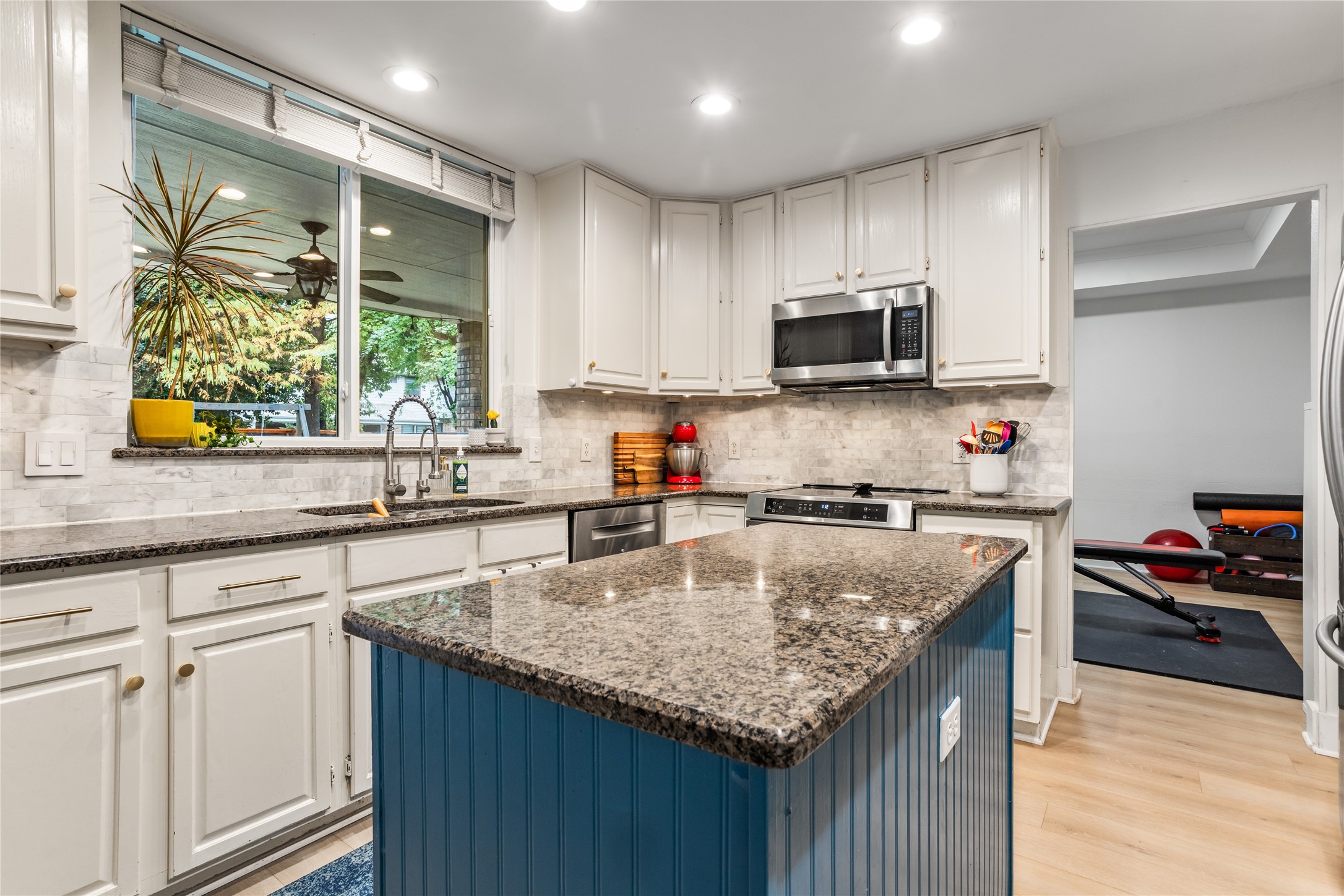 5325 Cambridge Court