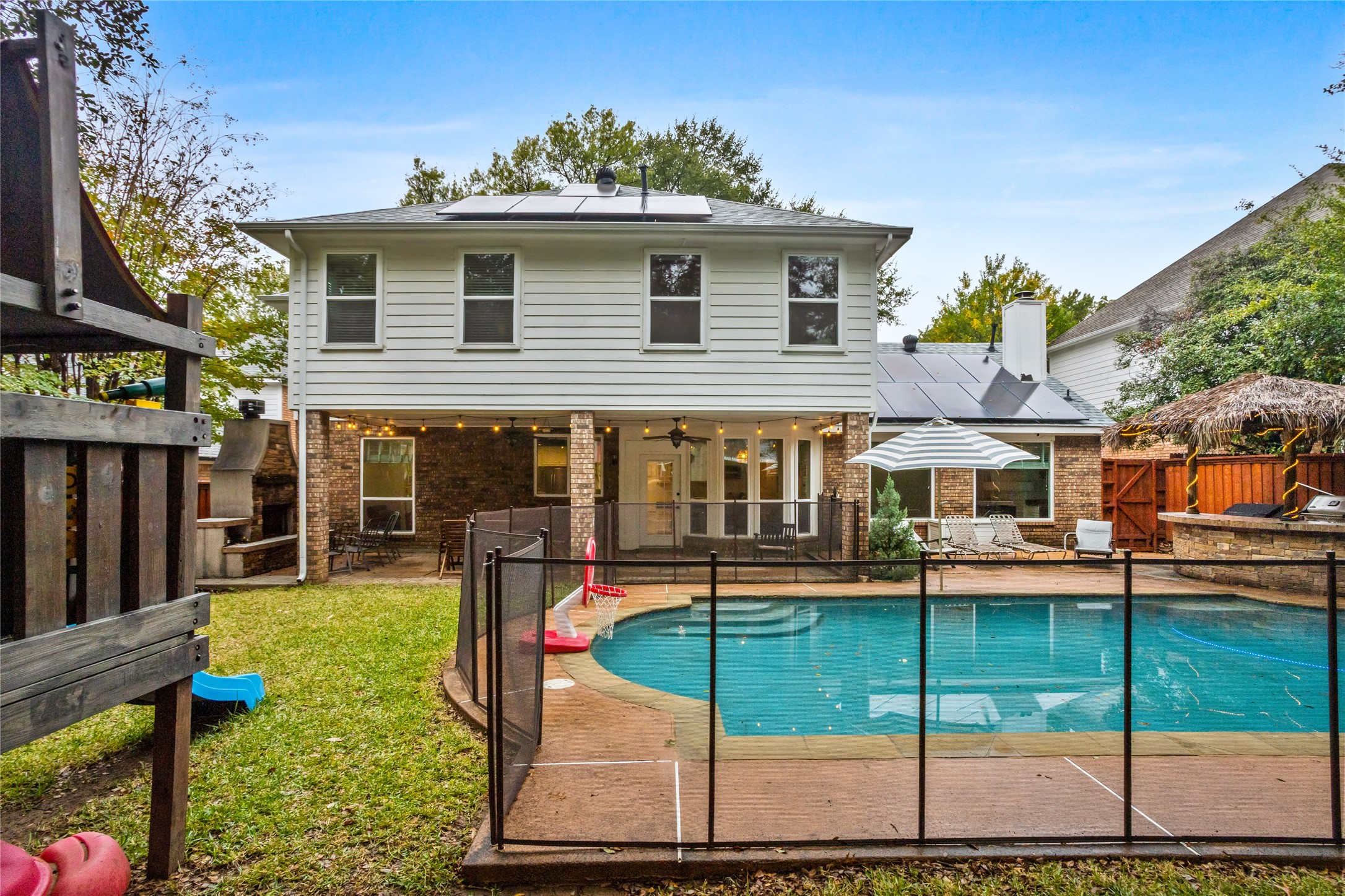 5325 Cambridge Court