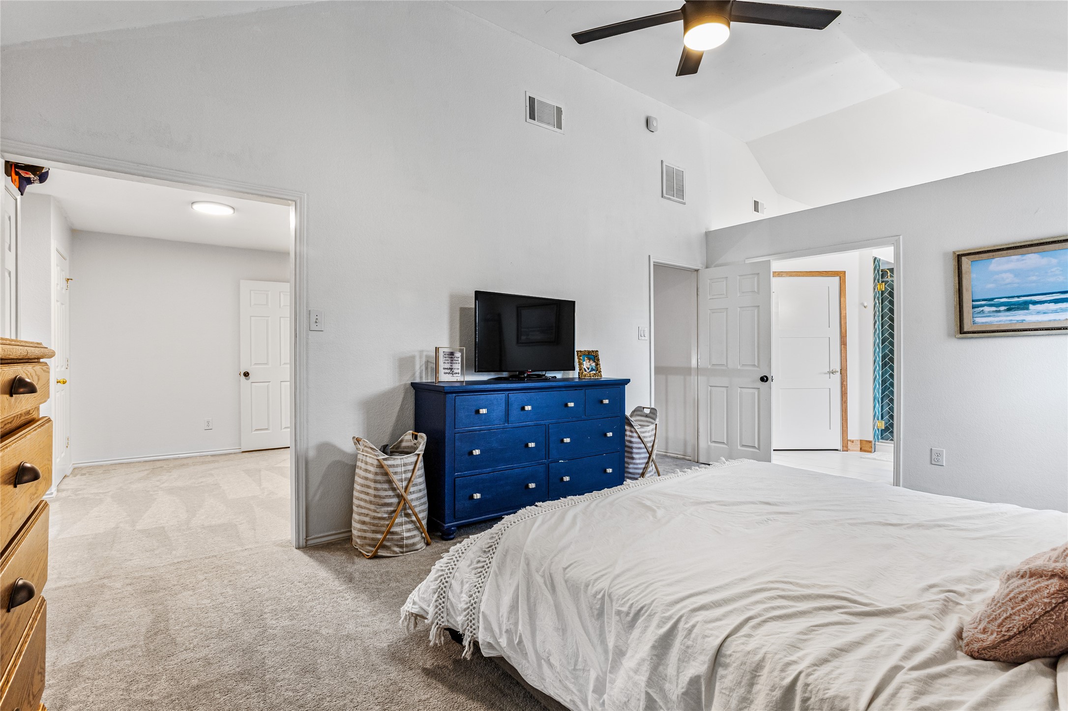 5325 Cambridge Court