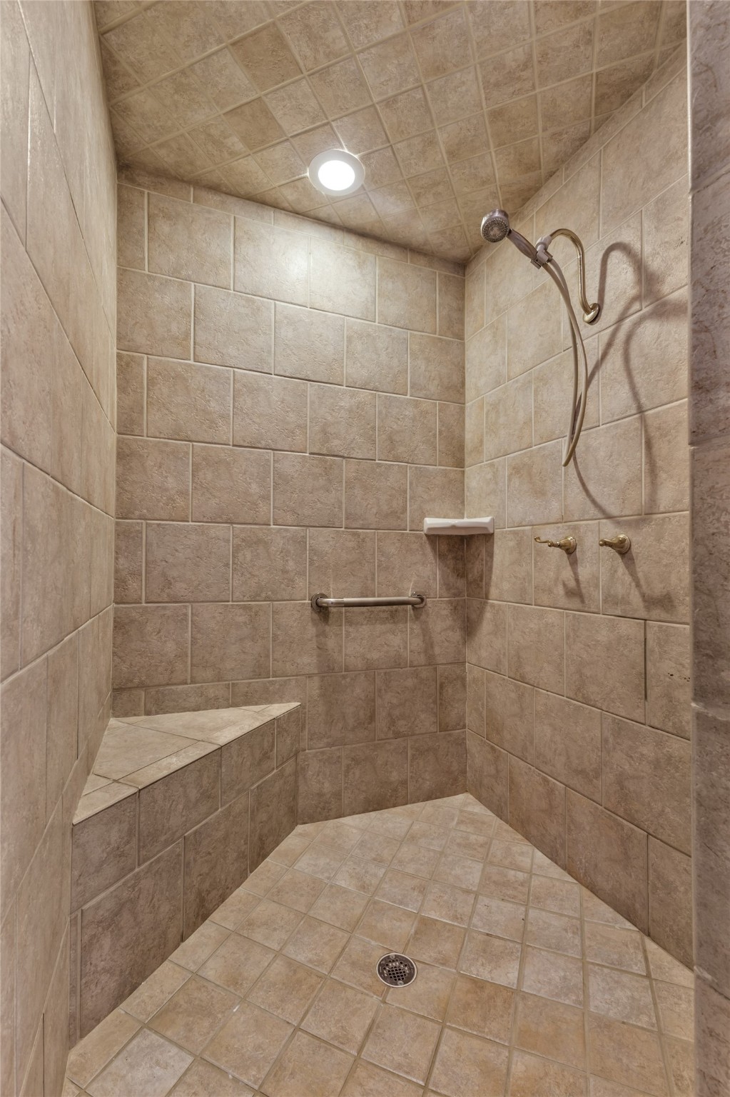 2609 Queen Elizabeth Boulevard