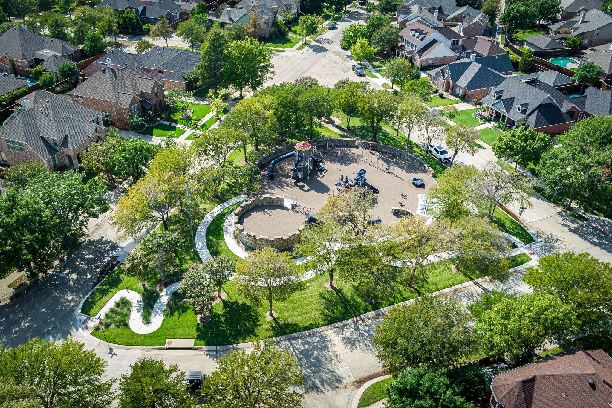 2609 Queen Elizabeth Boulevard