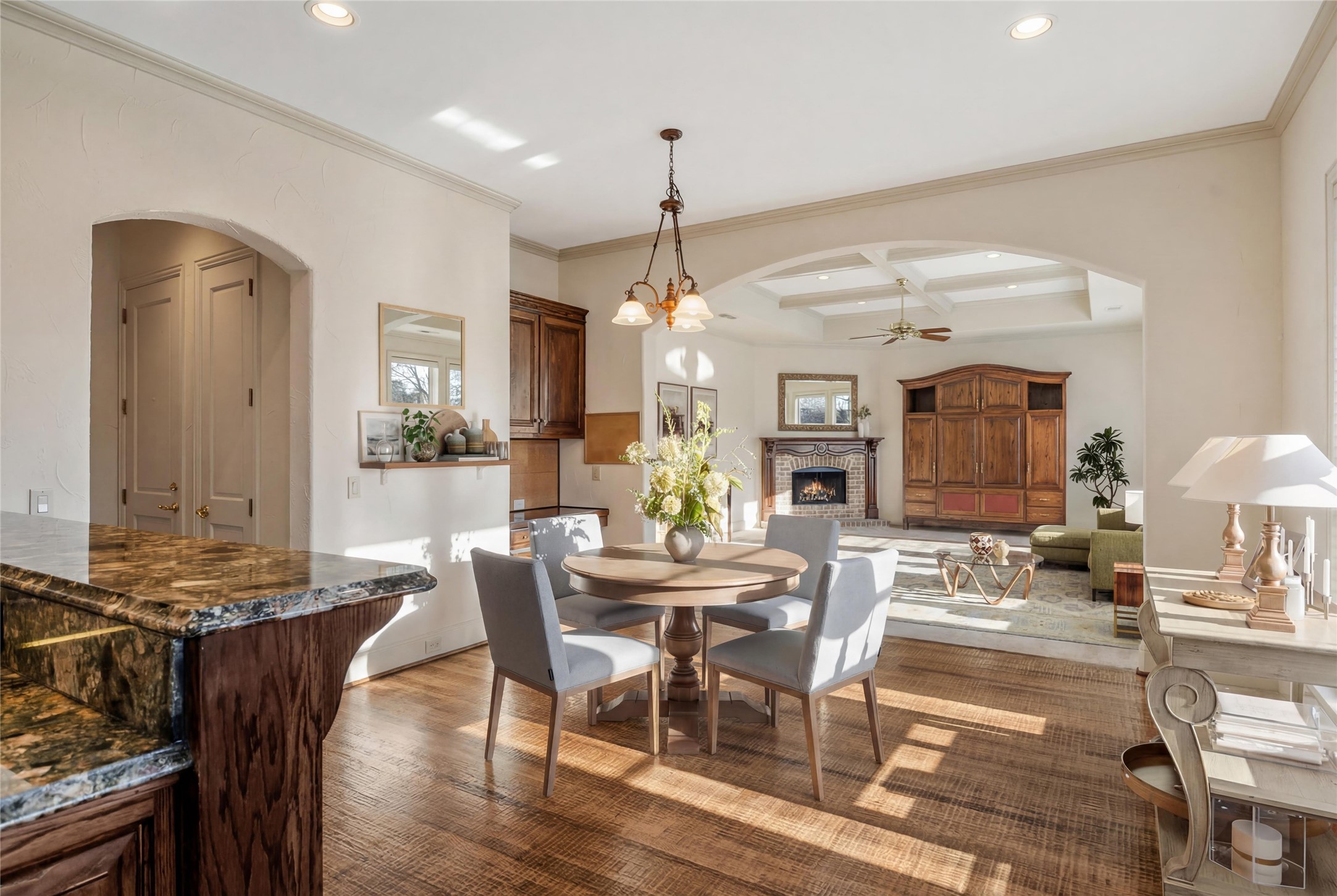 2609 Queen Elizabeth Boulevard