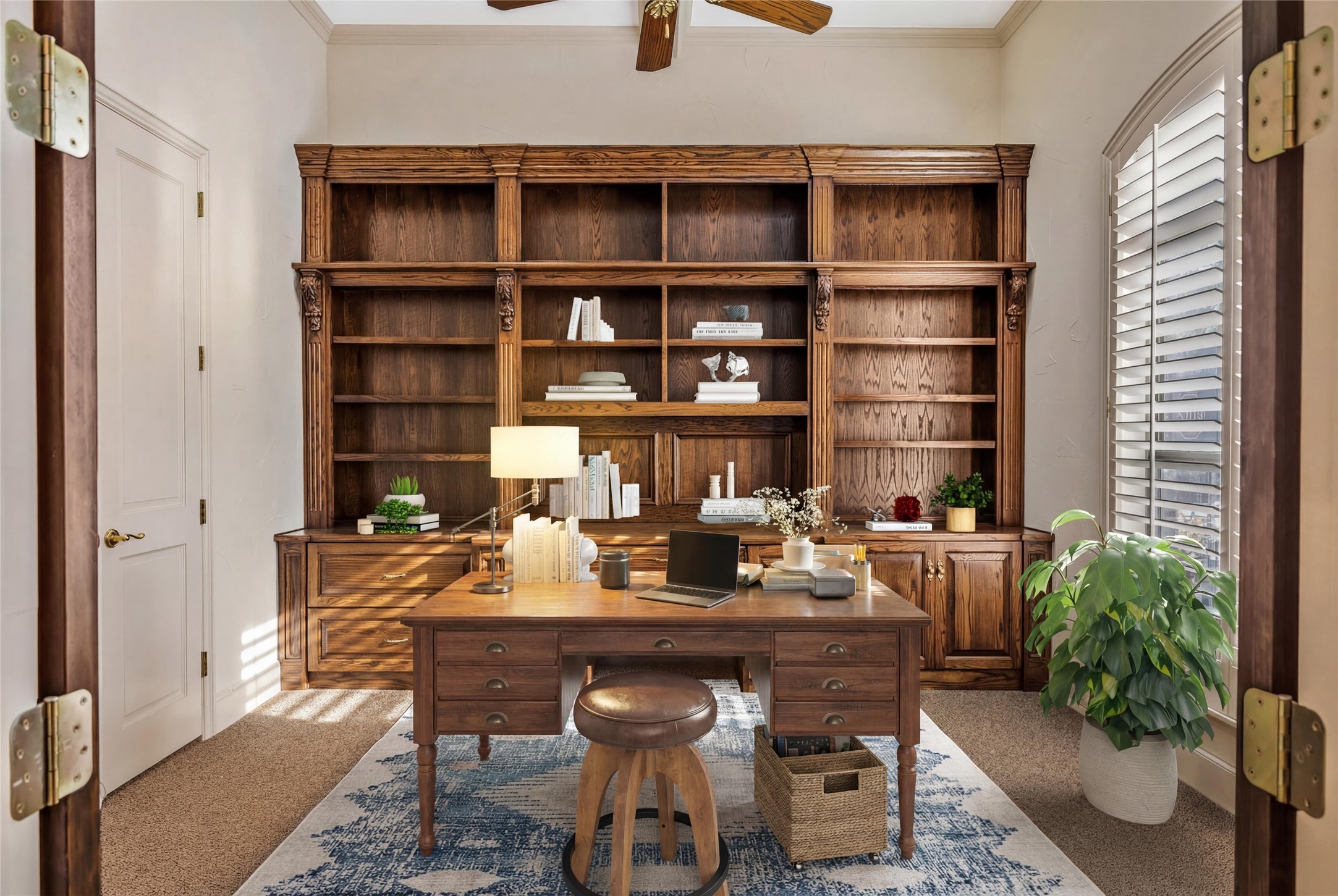 2609 Queen Elizabeth Boulevard